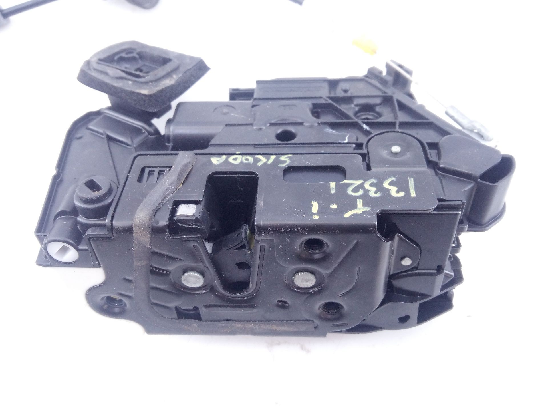 CERRADURA PUERTA TRASERA IZQUIERDA SKODA OCTAVIA III (5E3, NL3, NR3) 5E0839015A / E1-A5-43-1 5E0839015AE1A5431 - Vista 3
