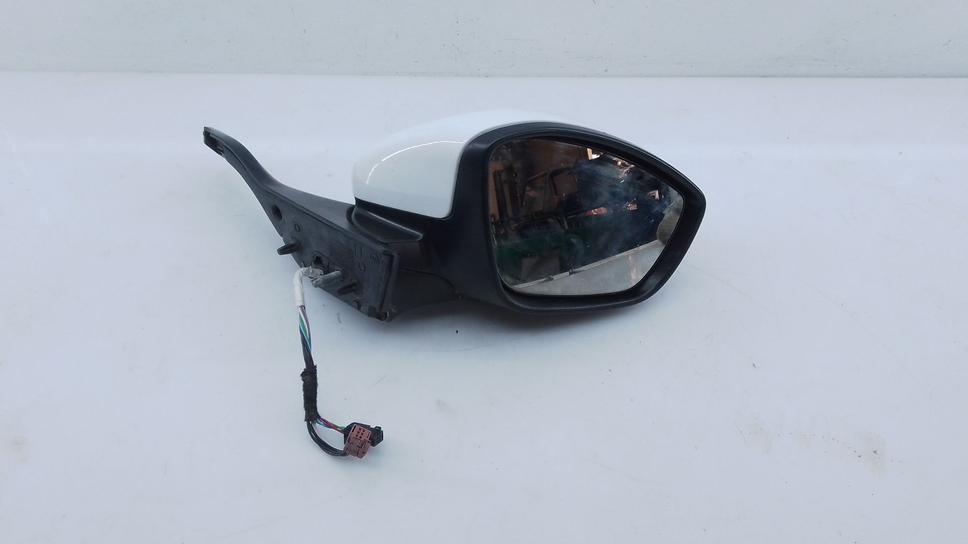 RETROVISOR DERECHO ELECTRICO PEUGEOT 2008 (--.2013->) 232673078 / E1-A4-3-2 232673078E1A432