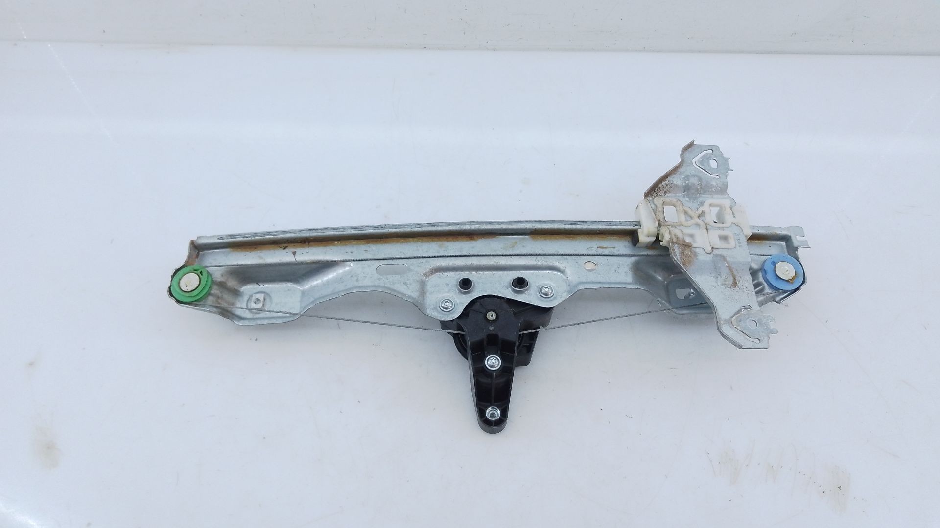 ELEVALUNAS TRASERO DERECHO NISSAN QASHQAI II (J11, J11_) 827004EA0A / E2-A4-14-1 827004EA0AE2A4141 - Vista 3