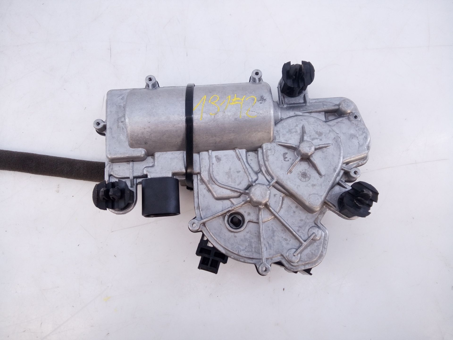 MOTOR CIERRE CENTRALIZADO AUDI Q5 (FYB, FYG) 3V5827887B / E2-A1-3-3 3V5827887BE2A133