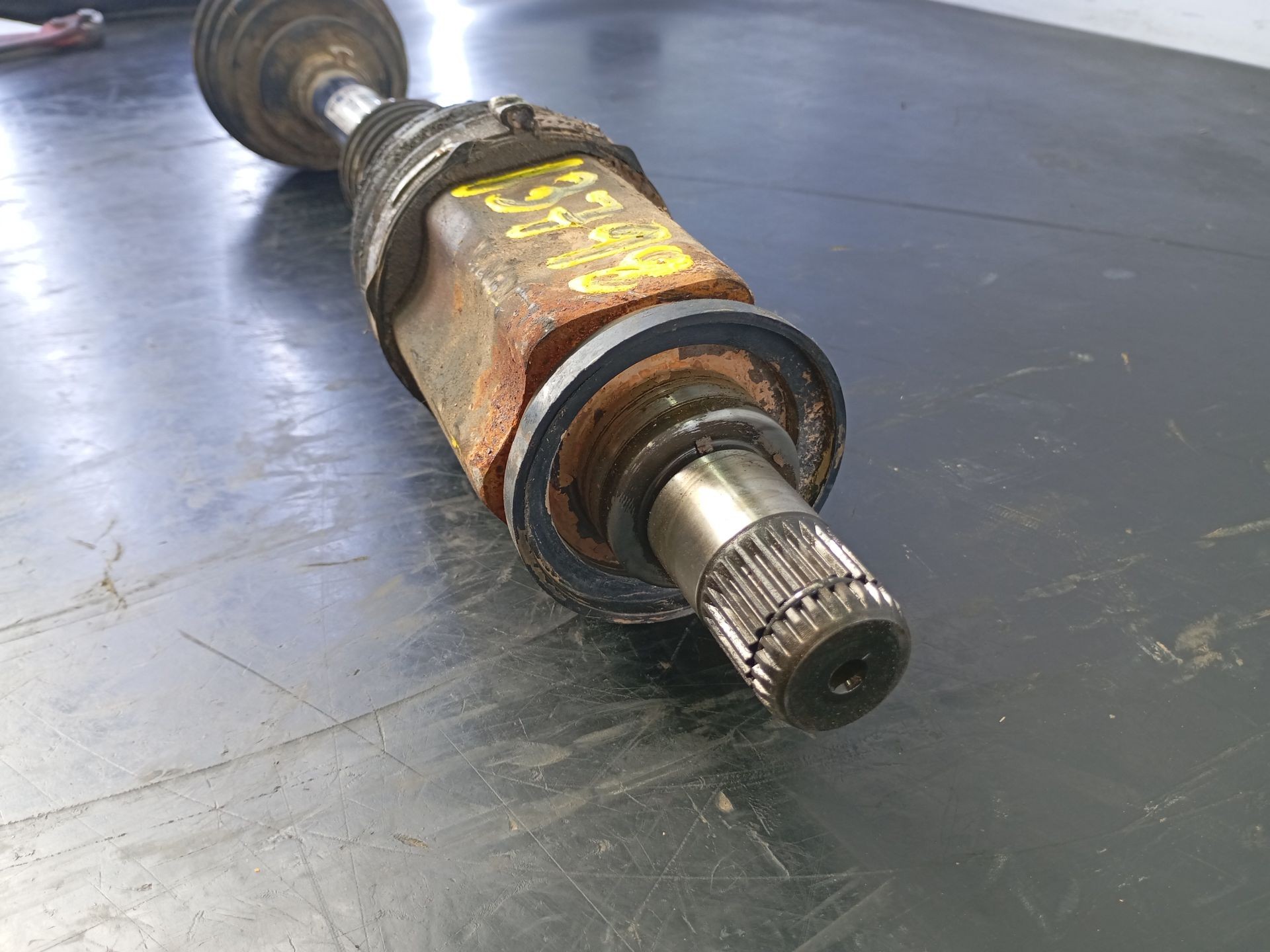 TRANSMISION DELANTERA IZQUIERDA BMW X1 (E84) 7591681 / P1-A6-47 7591681P1A647 - Vista 3