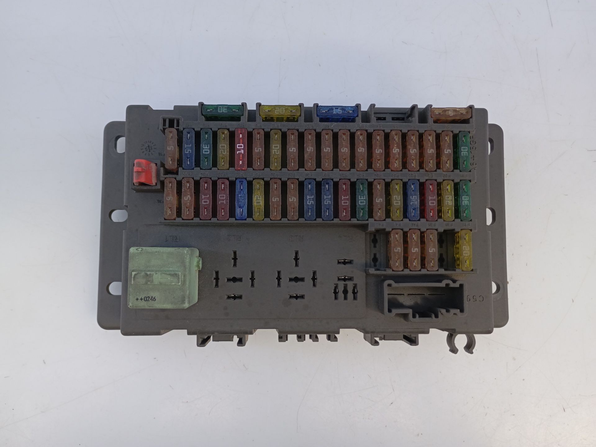 CAJA RELES / FUSIBLES MINI R50 518030317 / E3-A2-26-3 518030317E3A2263