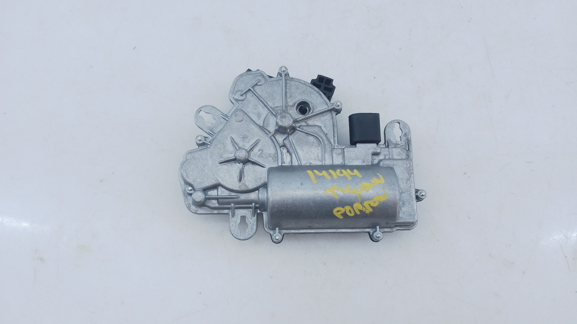 MOTOR CIERRE CENTRALIZADO VOLKSWAGEN TIGUAN (AD1, AX1) 3G0827887A / E1-B6-48-1 3G0827887AE1B6481