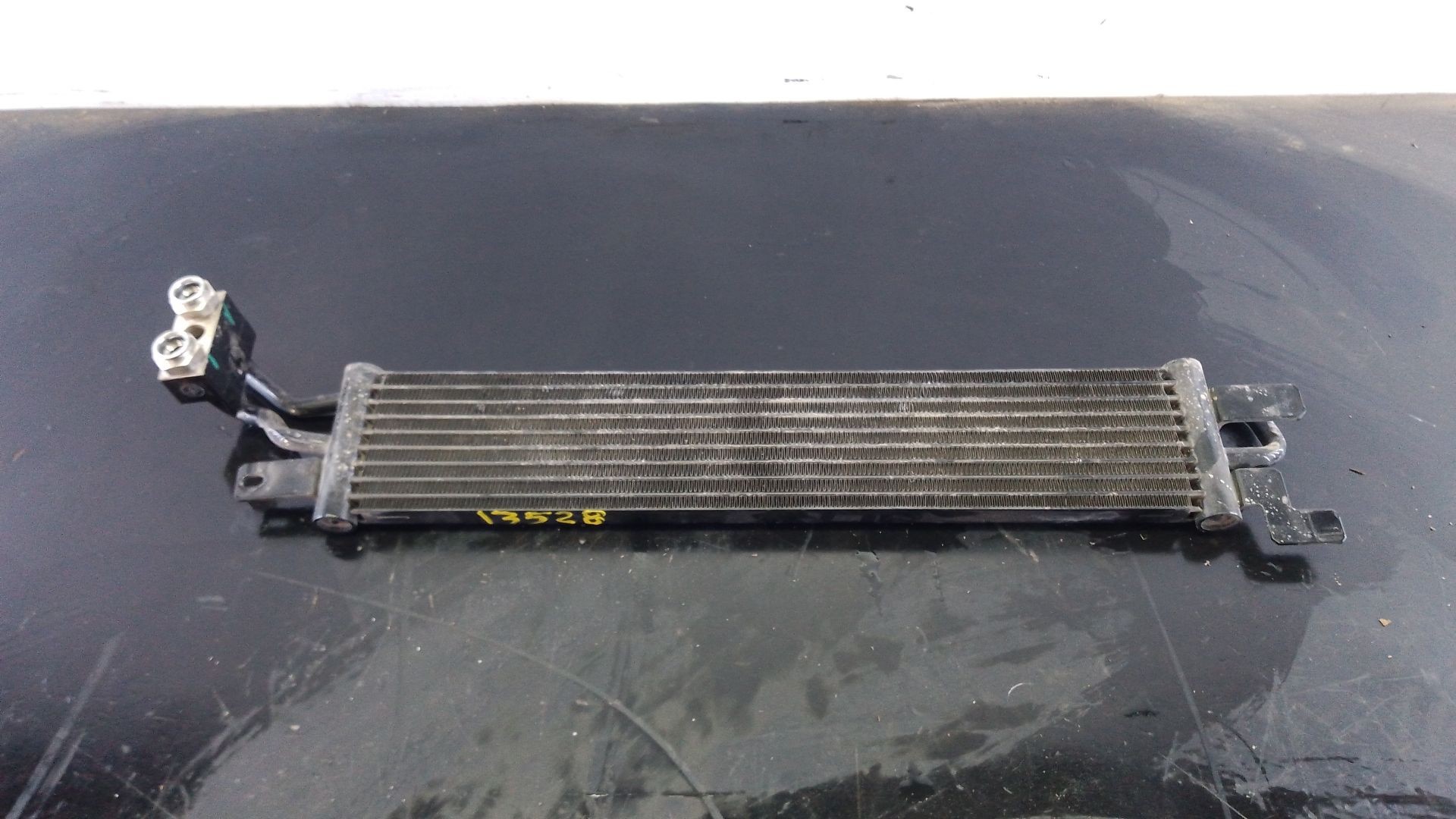 RADIADOR ACEITE JEEP WRANGLER IV (JL) T19534C / P2-A11-12 / T19534C210205A T19534CP2A1112T19534C210205A - Vista 2