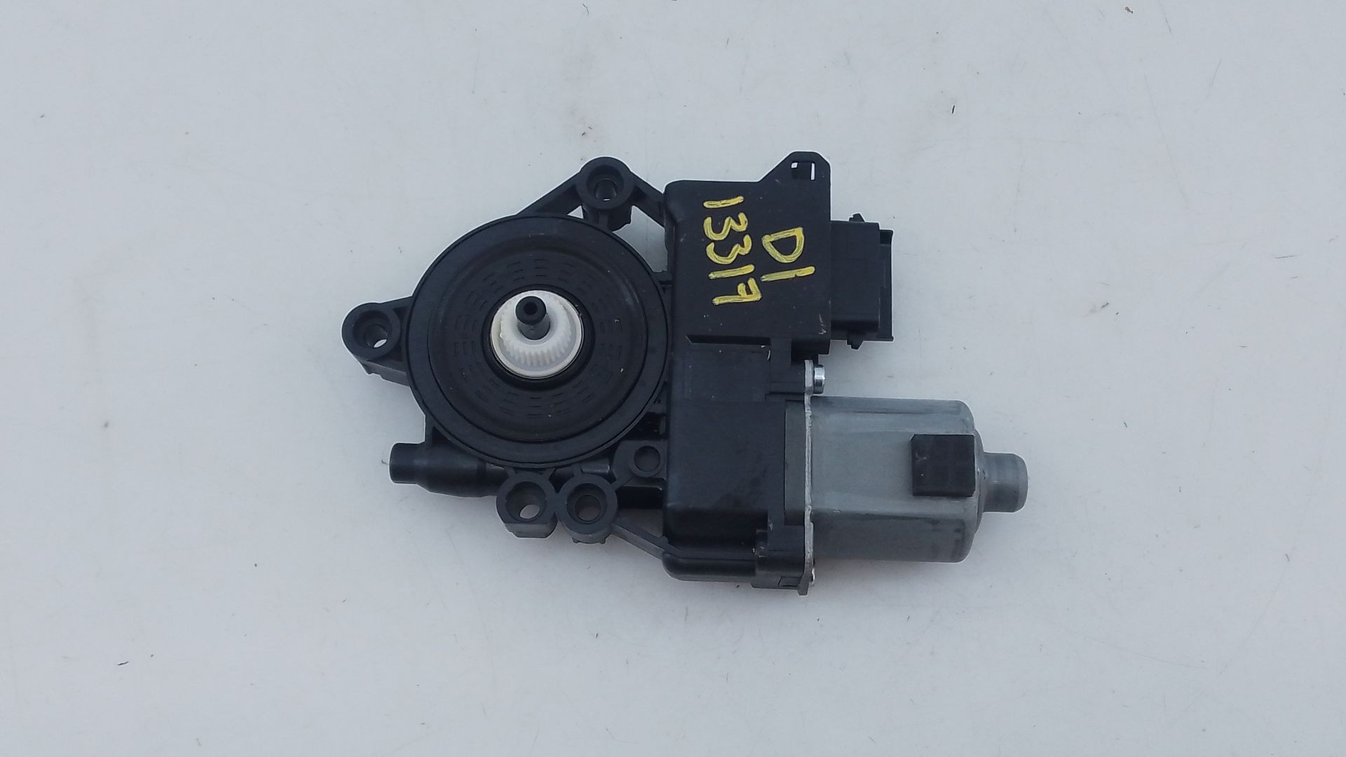 MOTOR ELEVALUNAS DELANTERO IZQUIERDO KIA CEED (CD) 82450J7010 / E2-B5-9-2 82450J7010E2B592