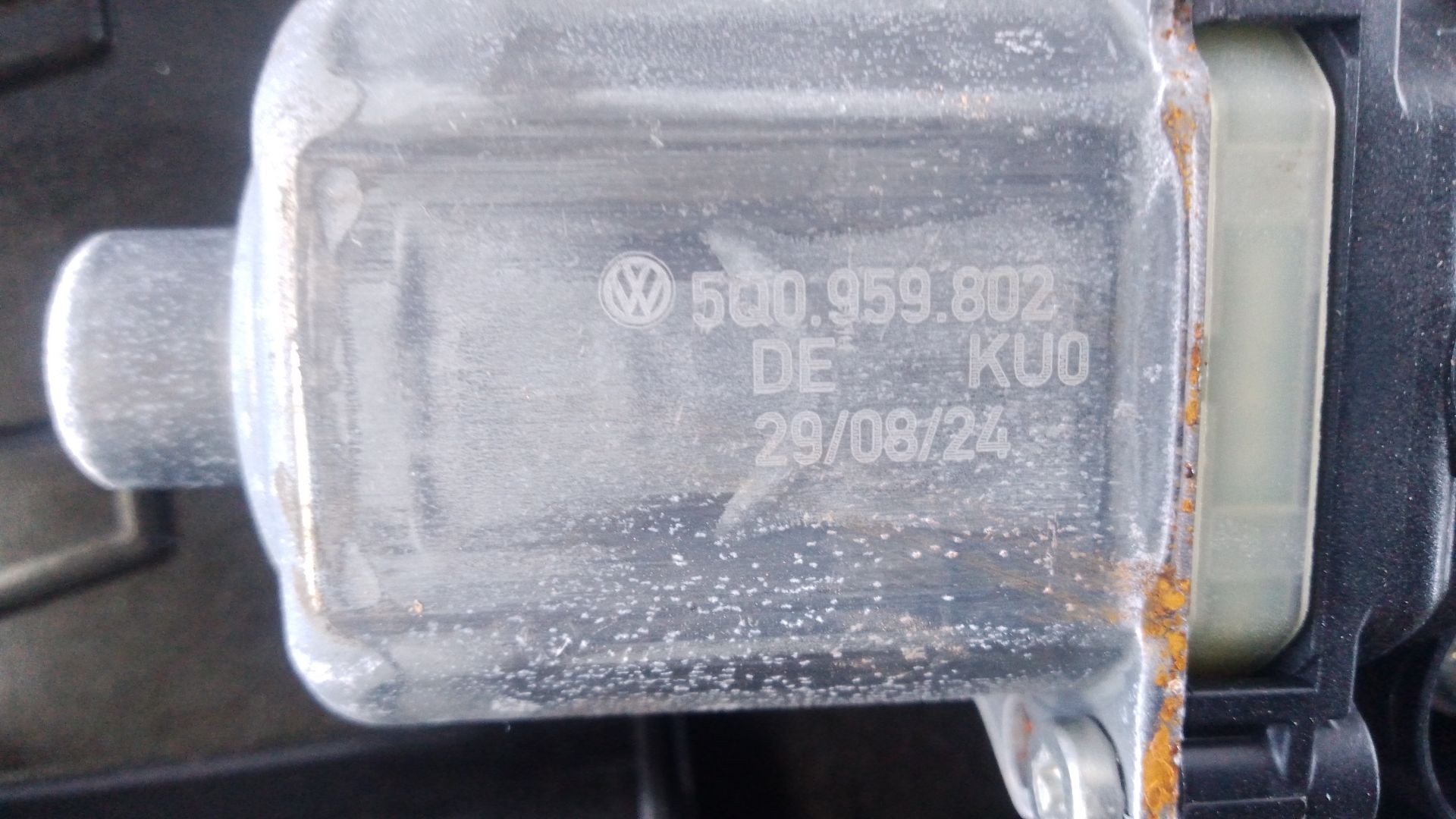 ELEVALUNAS TRASERO DERECHO SKODA OCTAVIA IV NX3 VRS 2.0 TSI 5Q0959802 / P2-B4-12 5Q0959802P2B412 - Vista 3