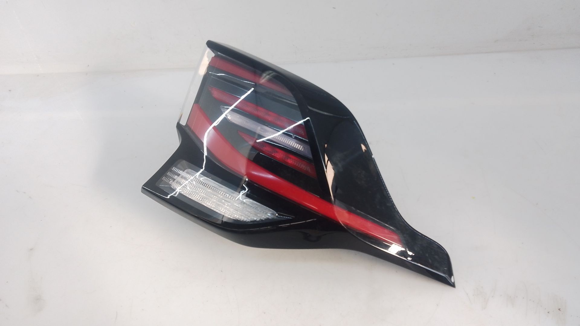 PILOTO TRASERO DERECHO KIA SPORTAGE V (NQ5) R29462050 / E2-B5-14-1 R29462050E2B5141 - Vista 3
