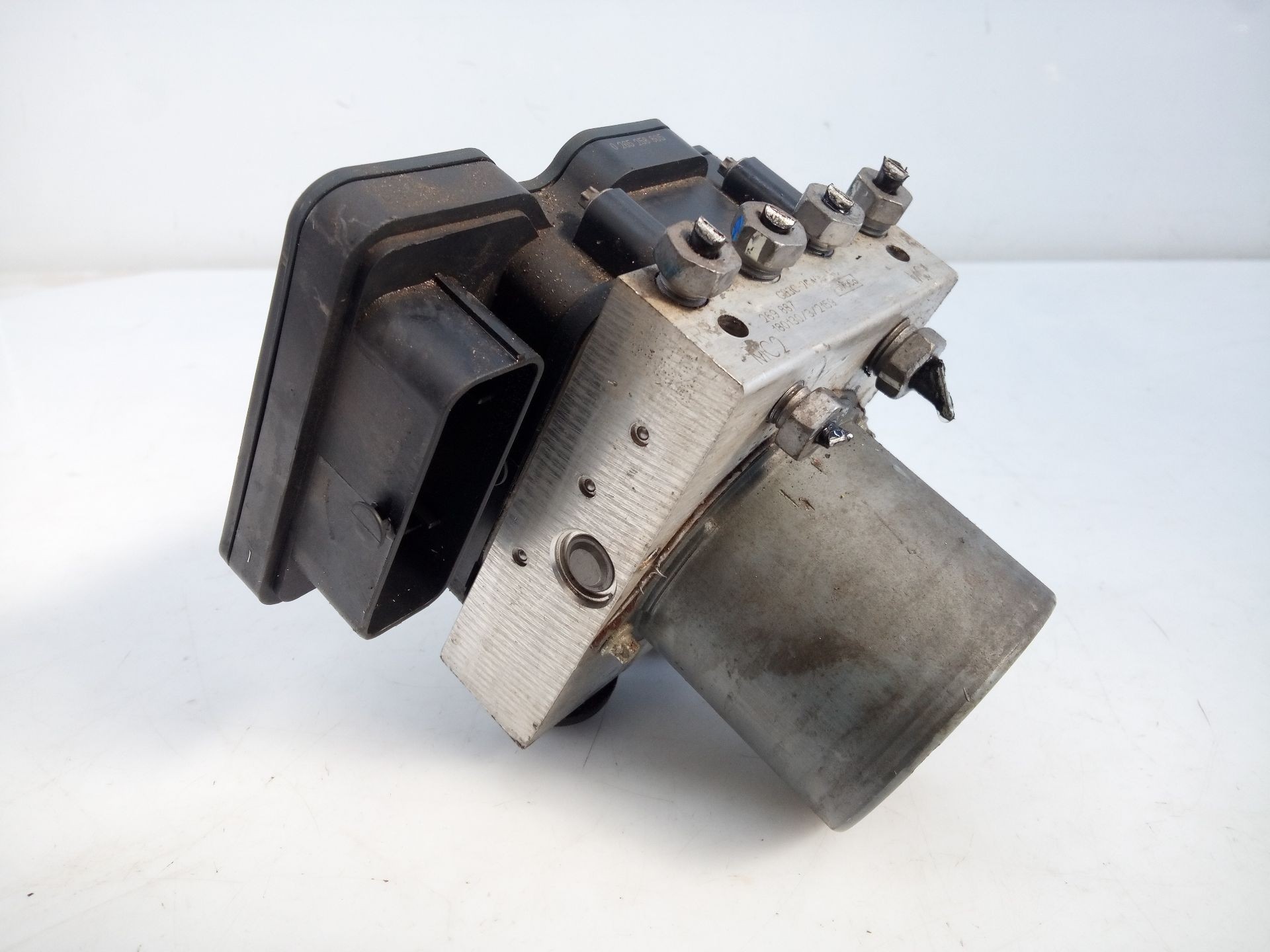 ABS FORD RANGER (TKE) GB3C2C405AC / P3-B9-30-4 / 2265106512 GB3C2C405ACP3B93042265106512 - Vista 2