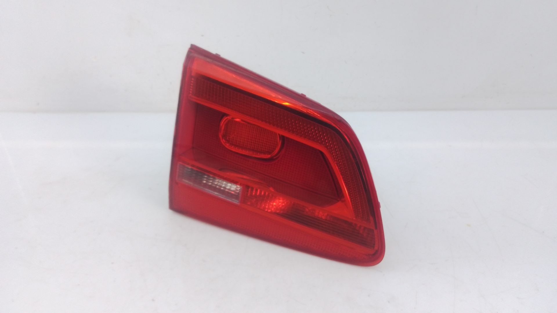 PILOTO TRASERO IZQUIERDO PORTON VOLKSWAGEN TOURAN (1T3) E1-B6-51-4 E1B6514 - Vista 2