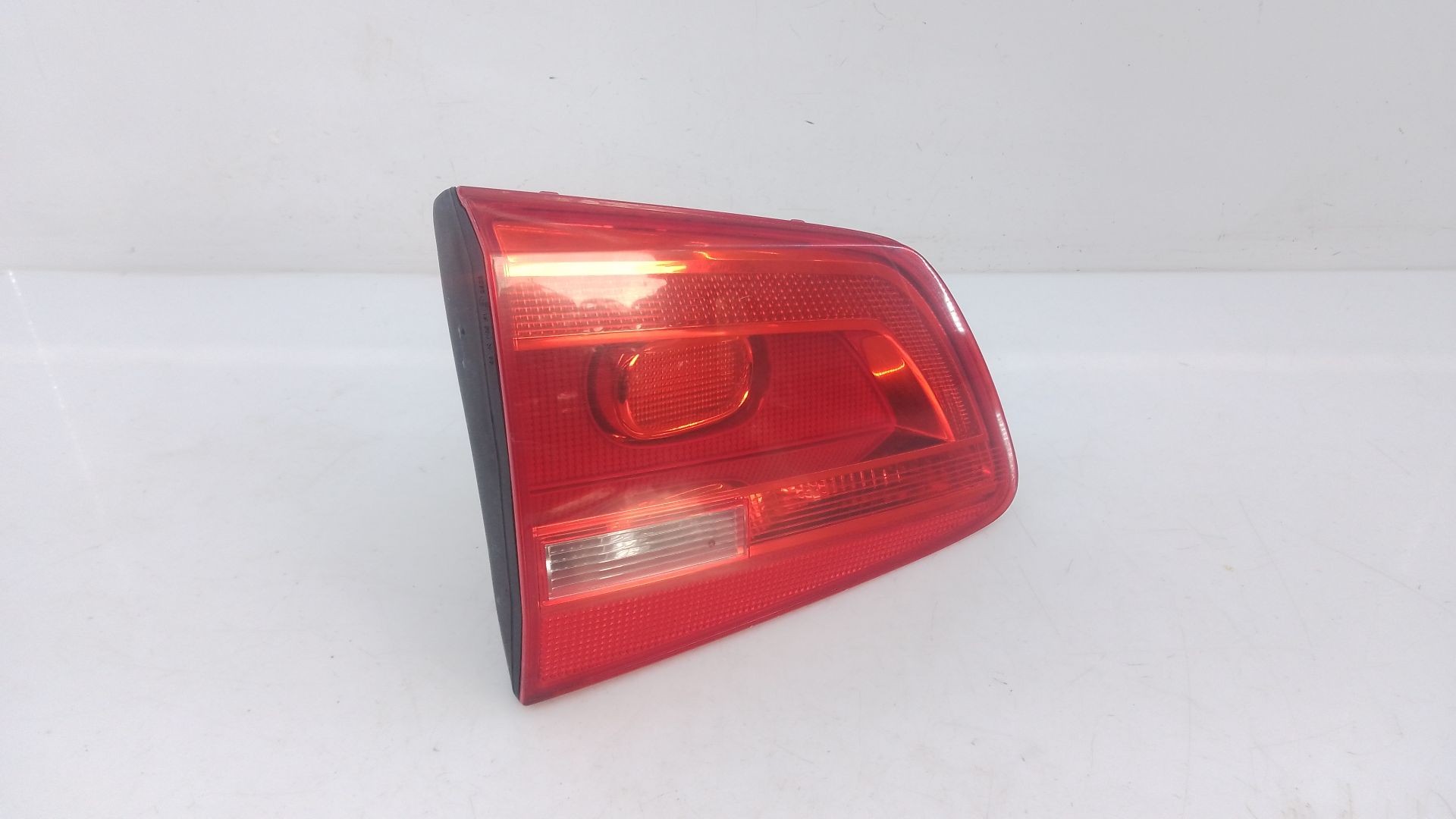PILOTO TRASERO IZQUIERDO PORTON VOLKSWAGEN TOURAN (1T3) E1-B6-51-4 E1B6514 - Vista 3