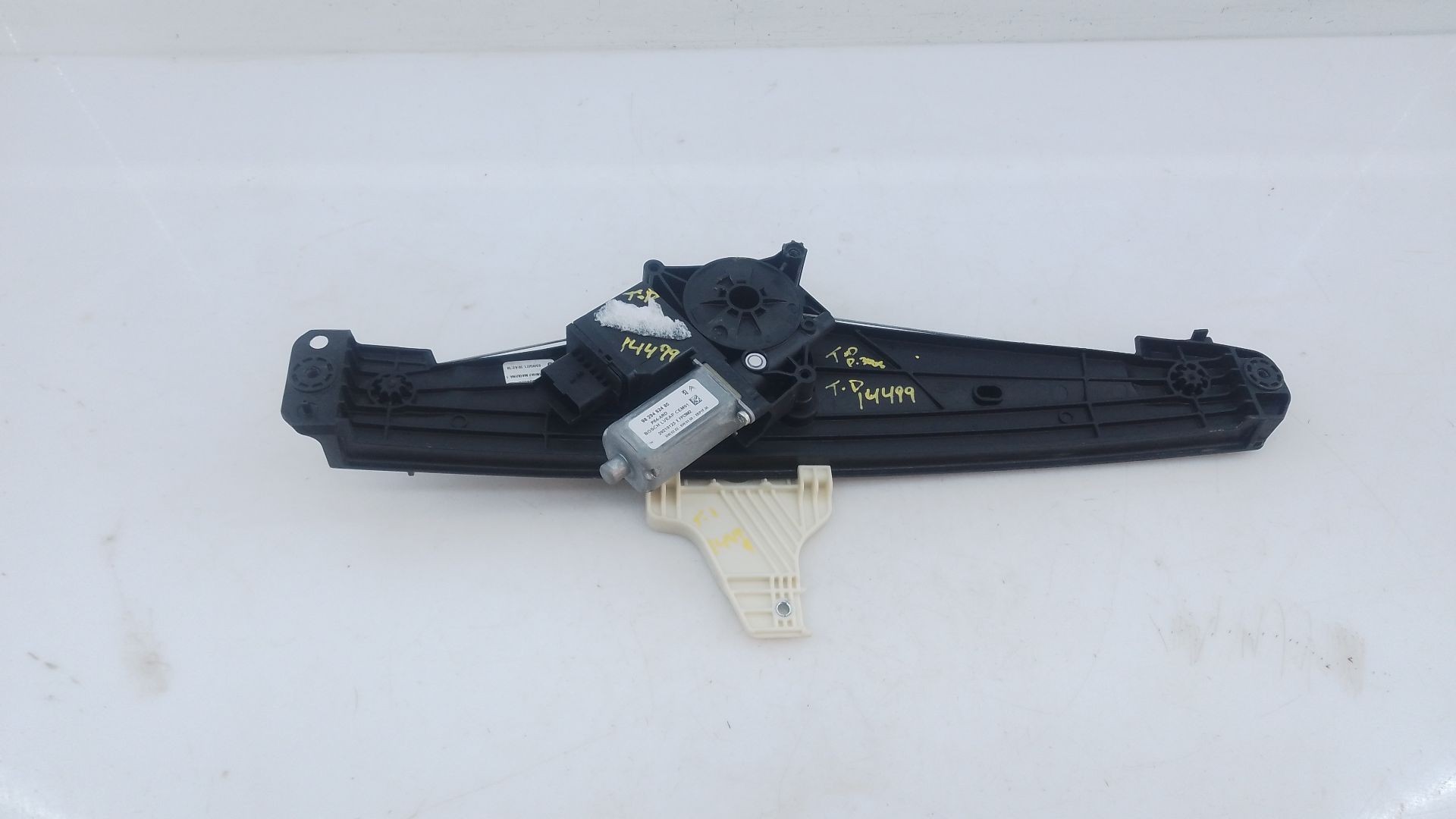 ELEVALUNAS TRASERO DERECHO PEUGEOT 3008 II SUV (MC_, MR_, MJ_, M4_) 9829482480 / E1-A4-52-2 9829482480E1A4522