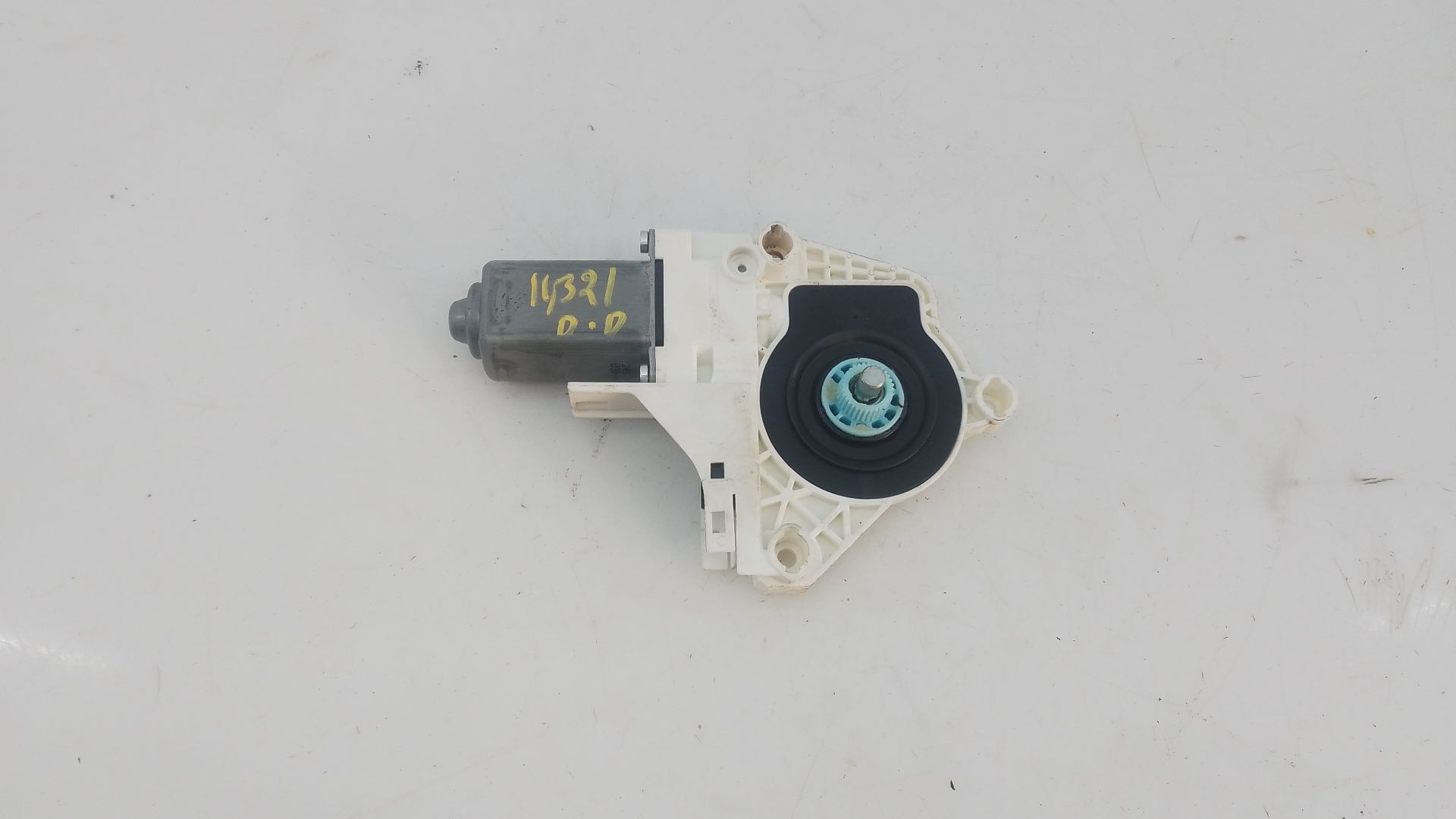 MOTOR ELEVALUNAS DELANTERO DERECHO AUDI Q3 (8UB, 8UG) 8K0959802B / E1-B6-48-2 8K0959802BE1B6482
