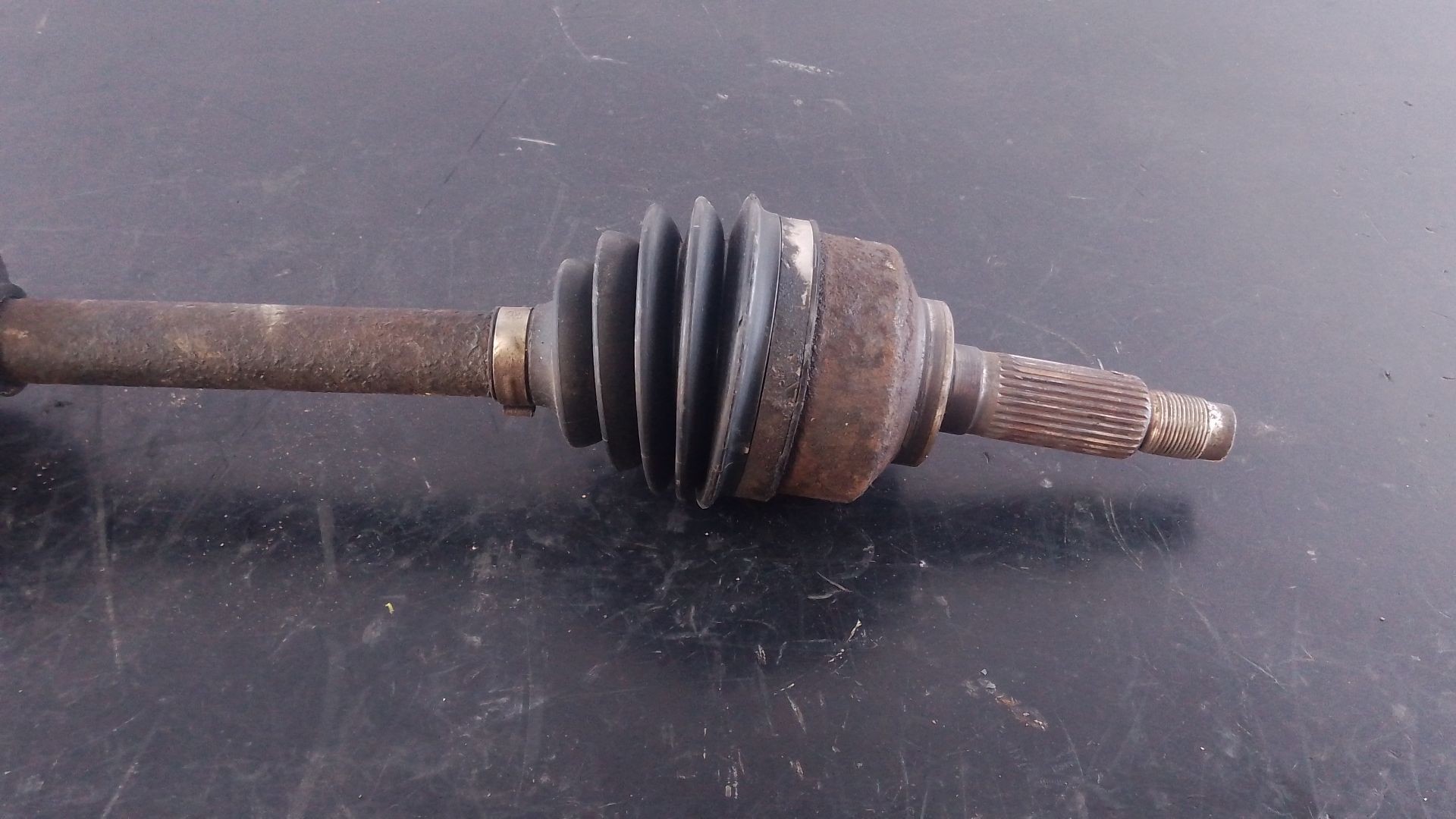 TRANSMISION DELANTERA IZQUIERDA KIA SORENTO P1-B7-13 P1B713 - Vista 2