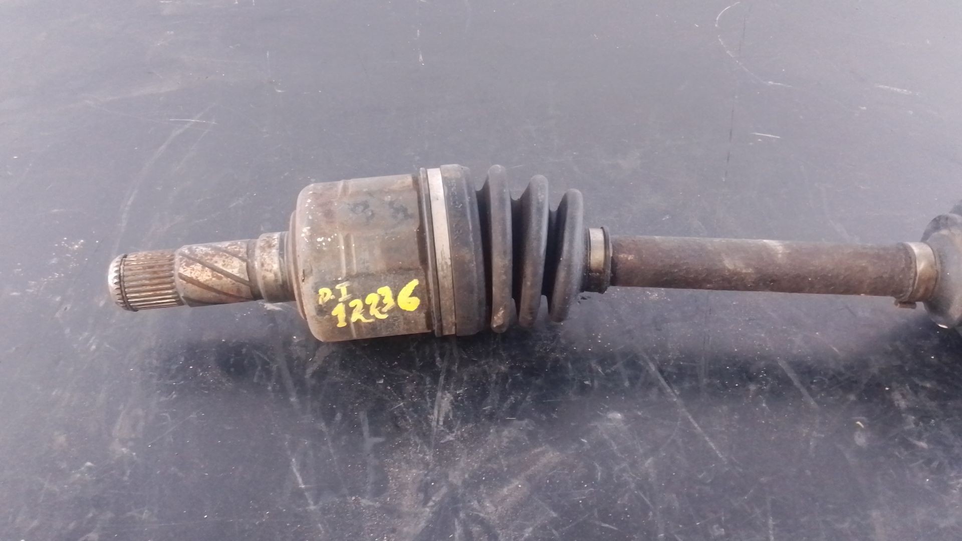 TRANSMISION DELANTERA IZQUIERDA KIA SORENTO P1-B7-13 P1B713 - Vista 3