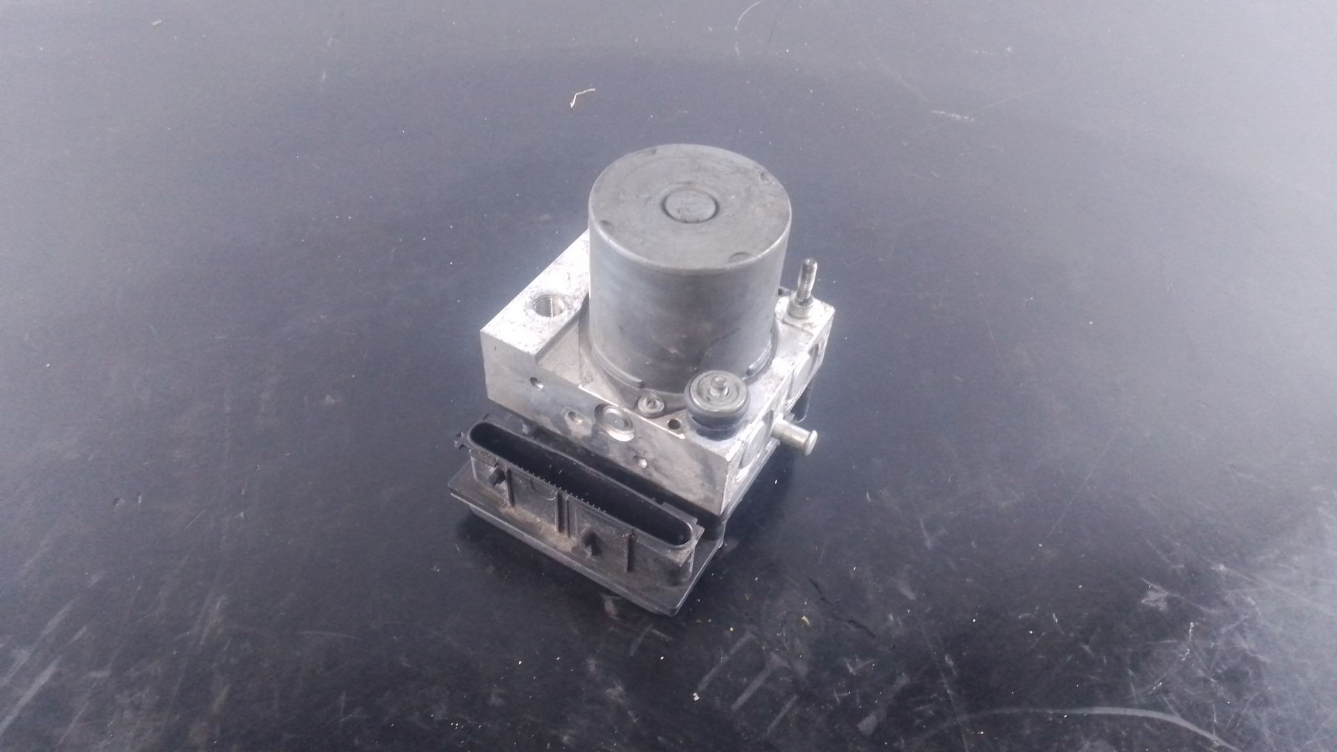 ABS HYUNDAI SANTA FE (BM) 589102B850 / P3-A8-3-5 / 0265235070 589102B850P3A8350265235070
