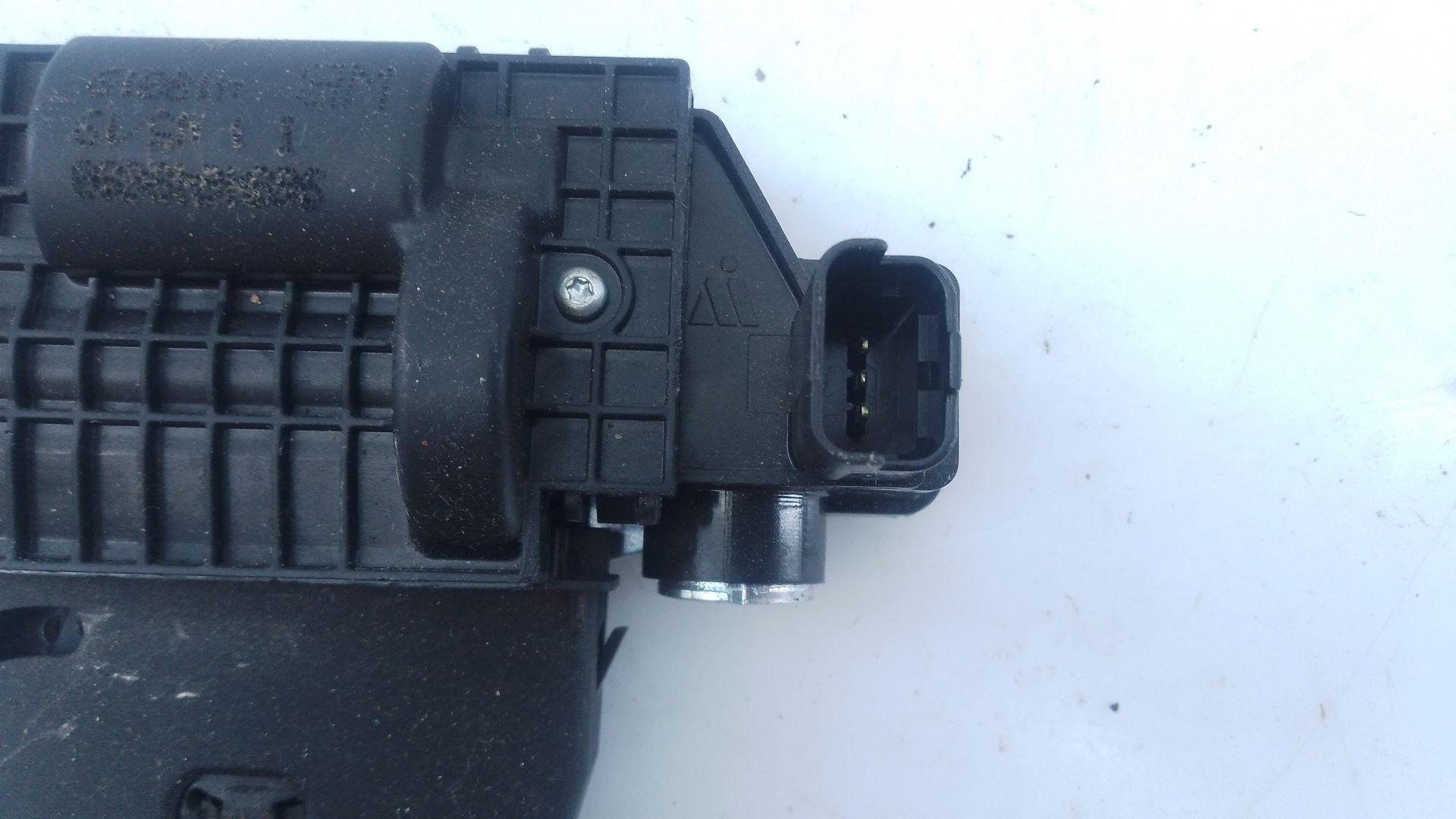 CERRADURA MALETERO / PORTON PEUGEOT 208 II (UB_, UP_, UW_, UJ_) 9151487499 / E1-A4-11-2 9151487499E1A4112 - Vista 3