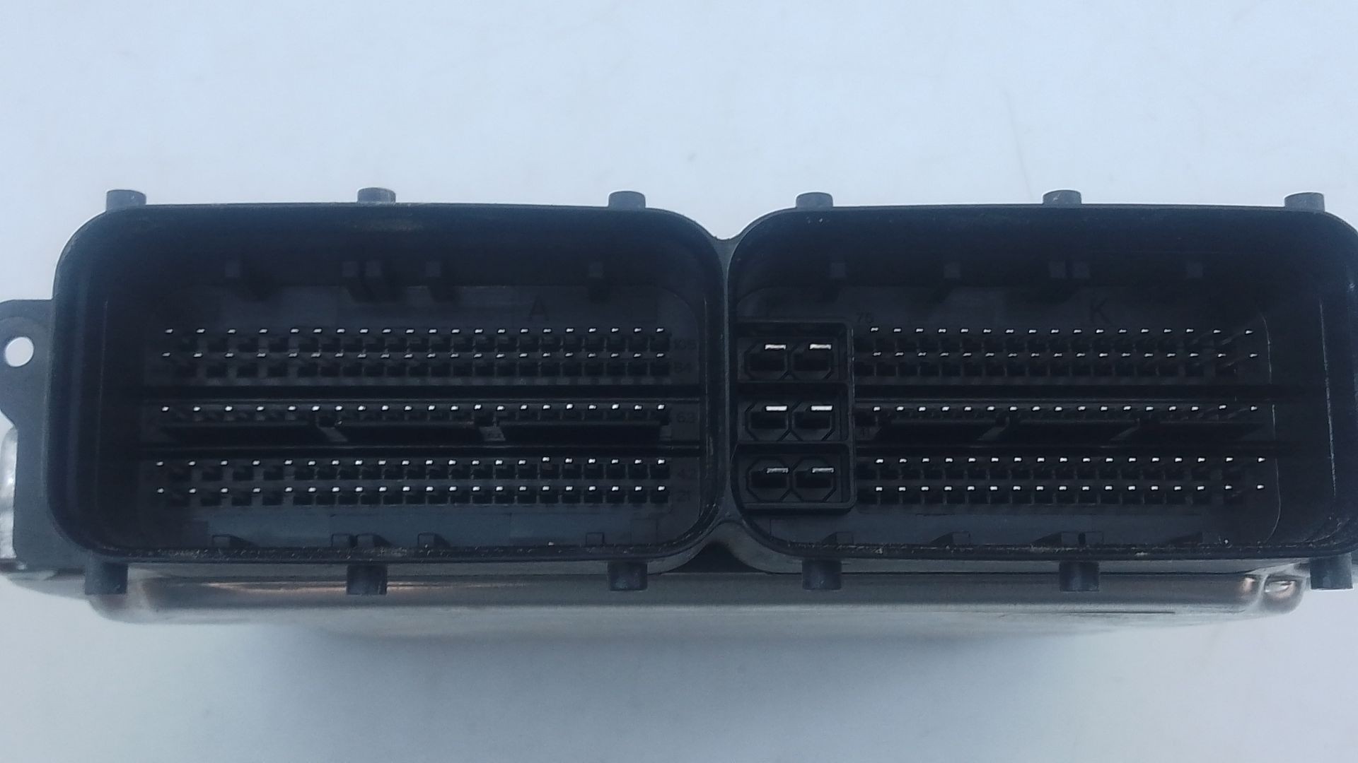 CENTRALITA MOTOR UCE VOLKSWAGEN TIGUAN (AD1, AX1) 05L907309T / E2-B2-29-2 / 0281039429 05L907309TE2B22920281039429 - Vista 3