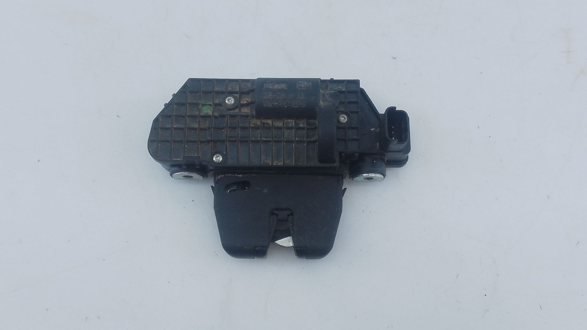CERRADURA MALETERO / PORTON PEUGEOT 2008 II (UD_, US_, UY_, UJ_, UR_, UC_) 9151487499 / E1-A4-7-2 9151487499E1A472