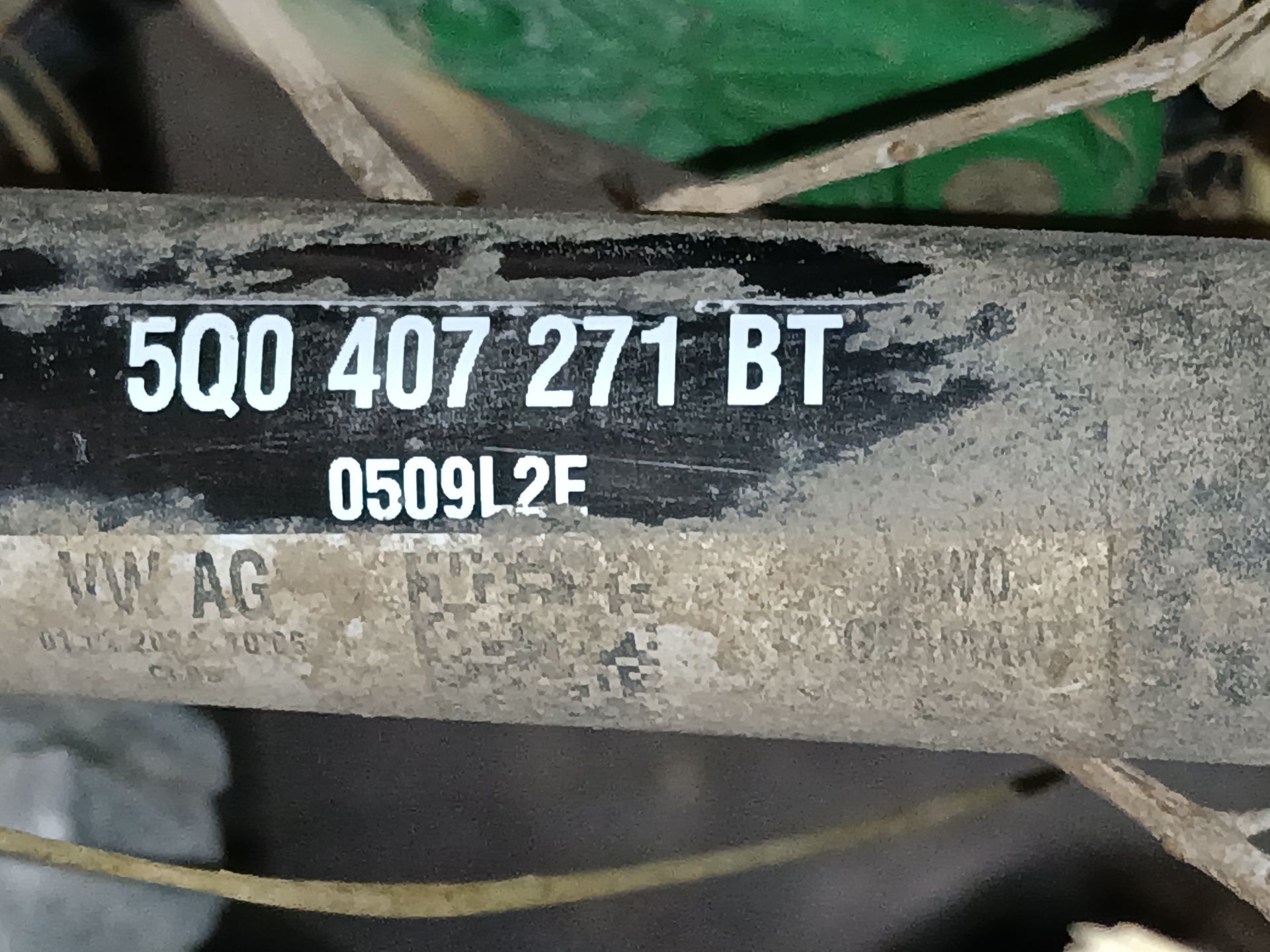 TRANSMISION DELANTERA IZQUIERDA AUDI Q2 (GAB, GAG) 5Q0407271BT 5Q0407271BT