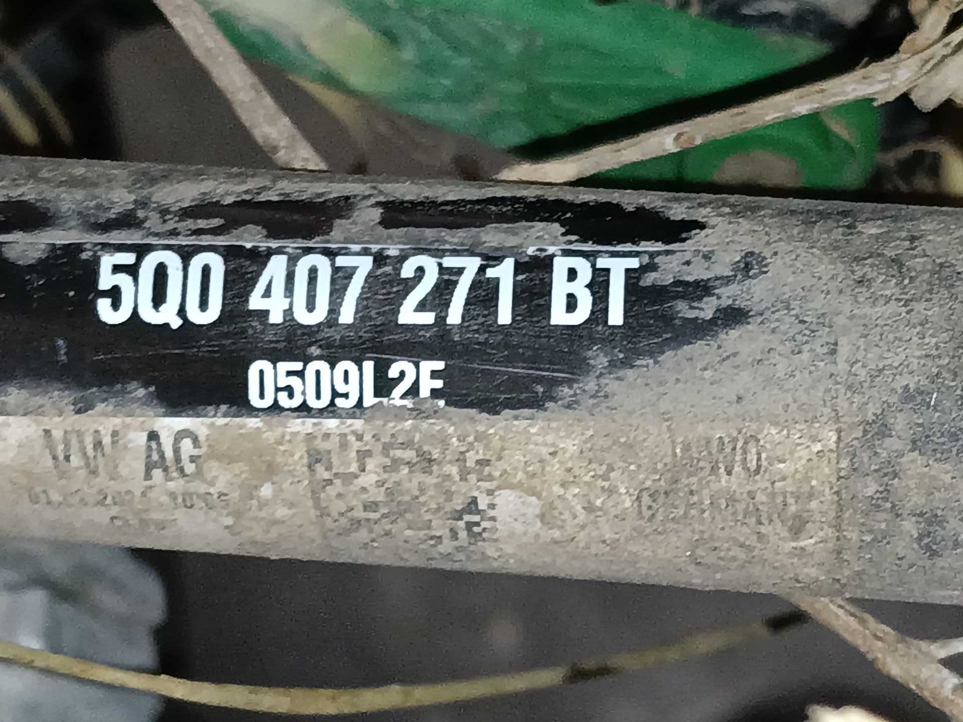 TRANSMISION DELANTERA IZQUIERDA AUDI Q2 (GAB, GAG) 5Q0407271BT 5Q0407271BT - Vista 2