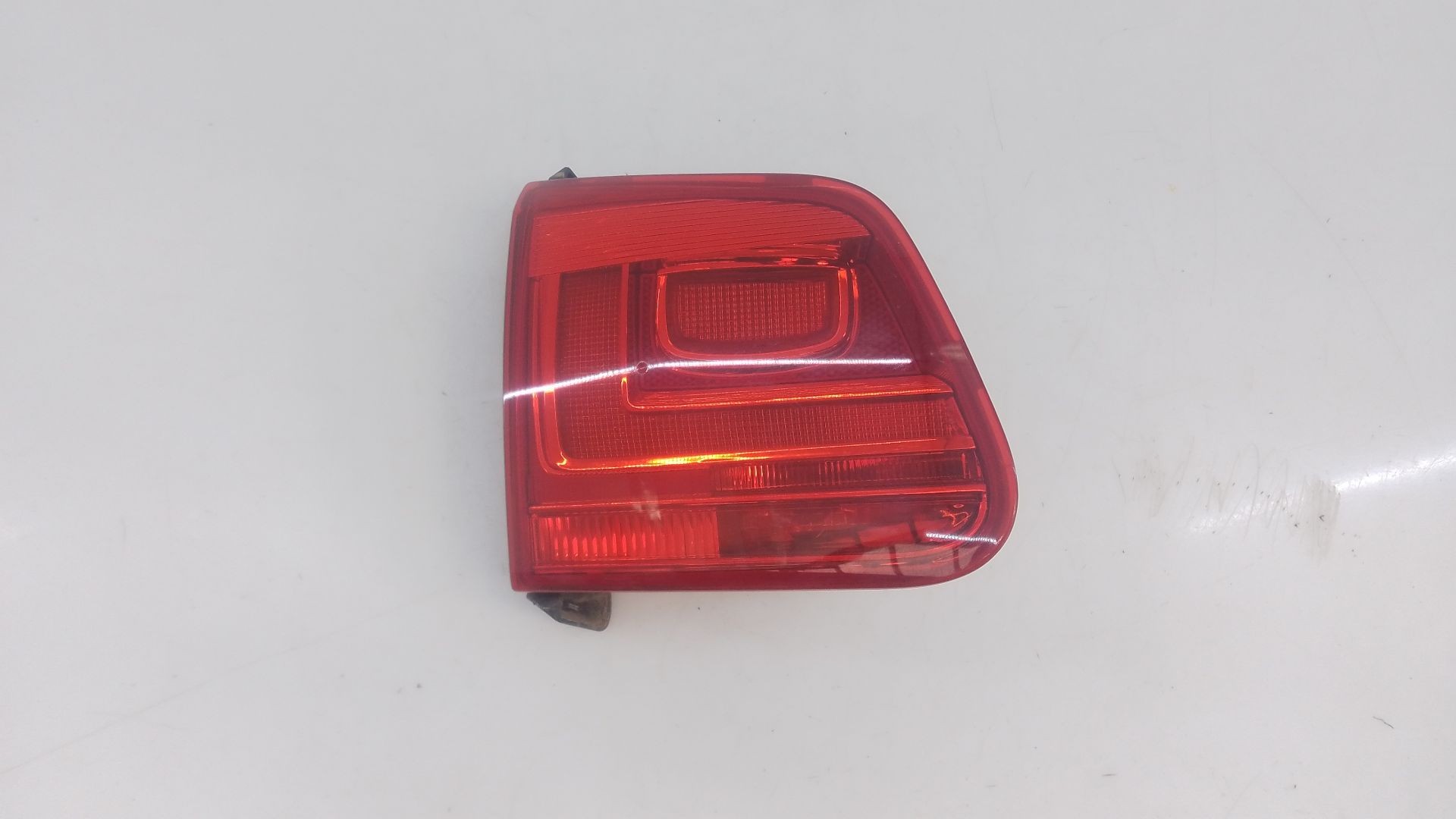 PILOTO TRASERO IZQUIERDO PORTON VOLKSWAGEN TIGUAN (5N_) E1-B2-7-1 E1B271