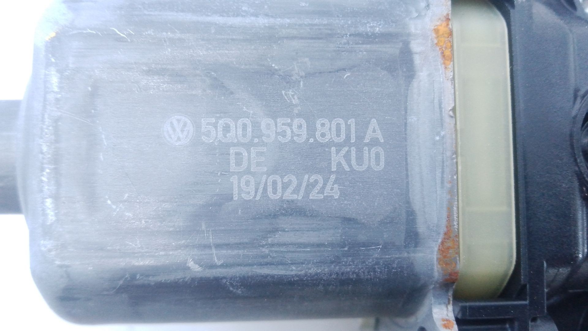 ELEVALUNAS DELANTERO DERECHO VOLKSWAGEN T-ROC (A11, D11) 5Q0959801A / E1-B2-4-2 5Q0959801AE1B242 - Vista 3