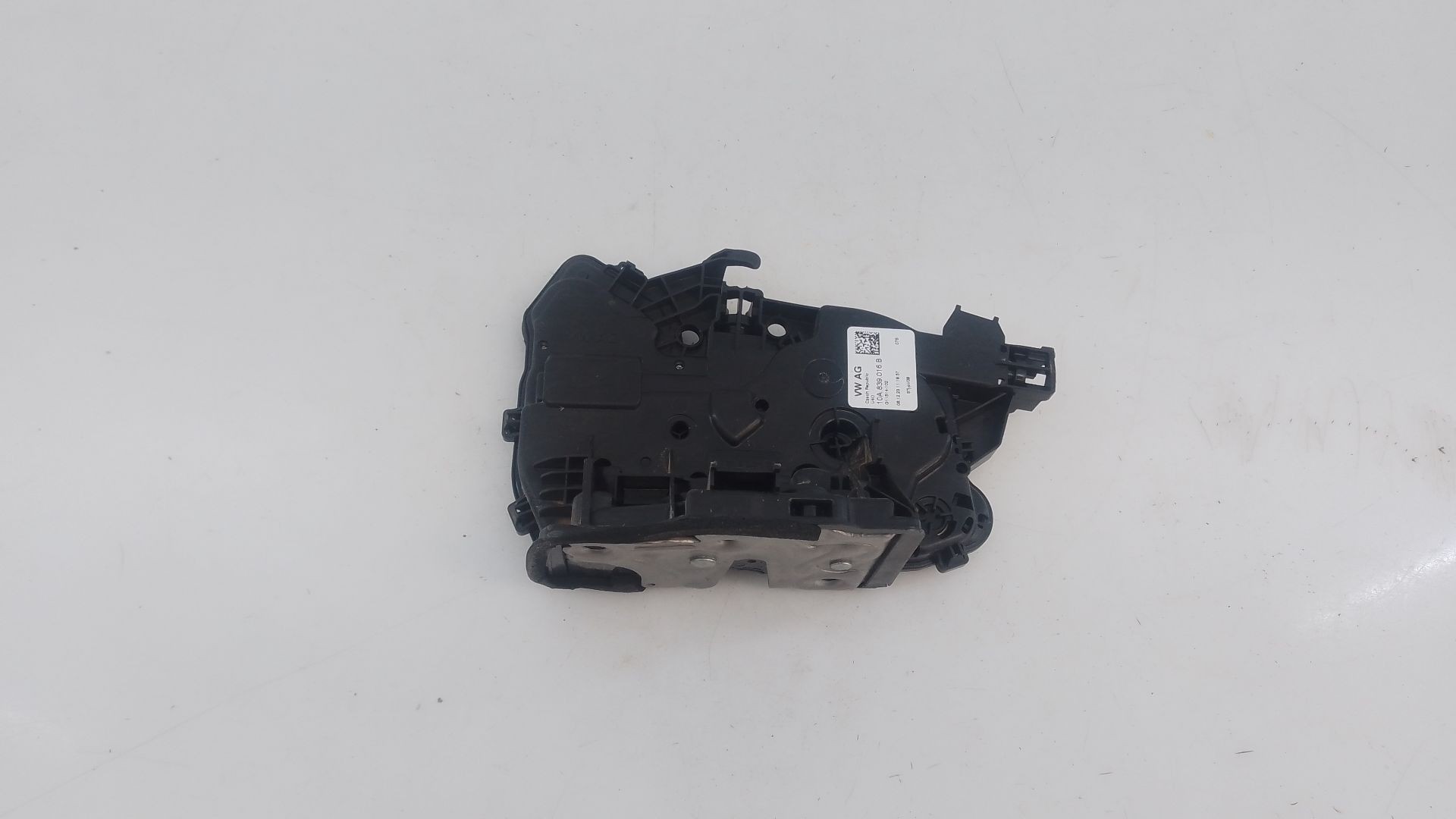 CERRADURA PUERTA TRASERA DERECHA VOLKSWAGEN T-CROSS (C11, D31) 10A839016B / E1-B2-4-2 10A839016BE1B242
