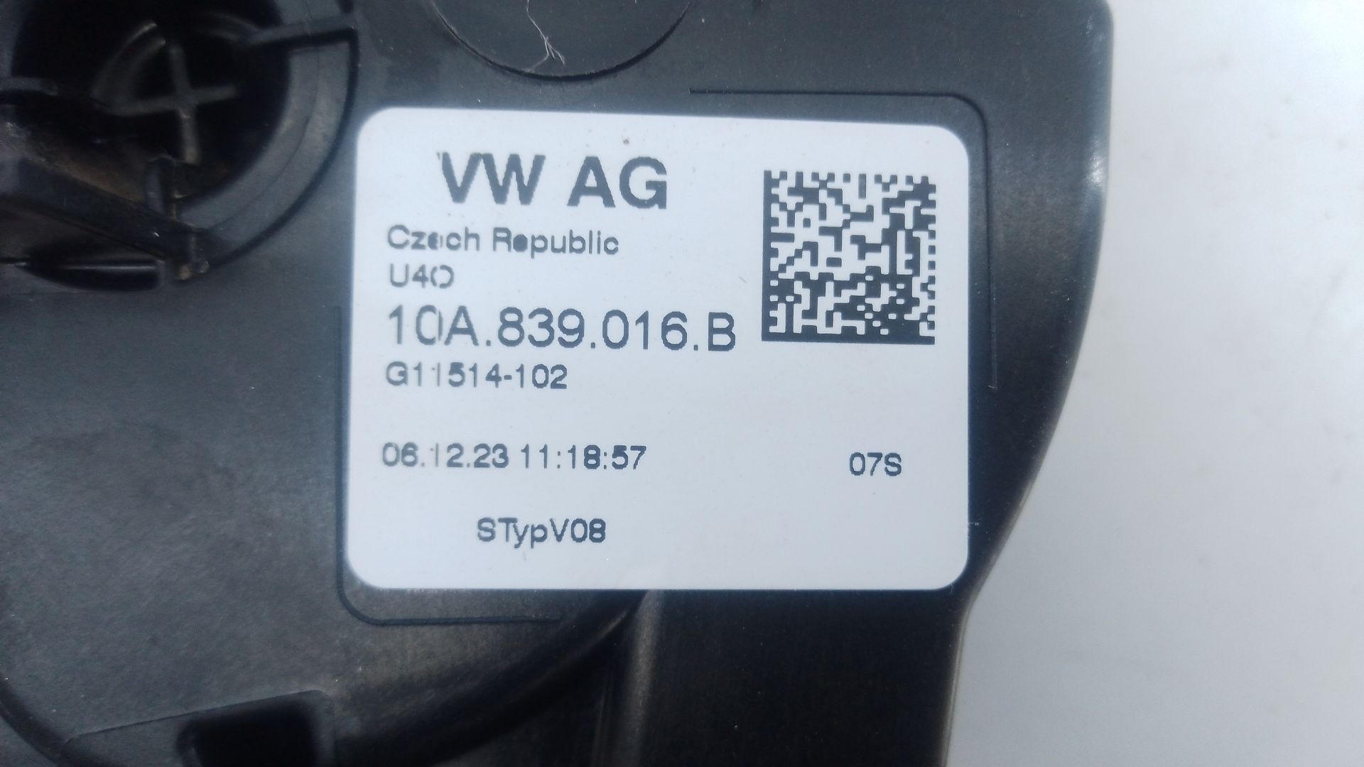 CERRADURA PUERTA TRASERA DERECHA VOLKSWAGEN T-CROSS (C11, D31) 10A839016B / E1-B2-4-2 10A839016BE1B242 - Vista 2