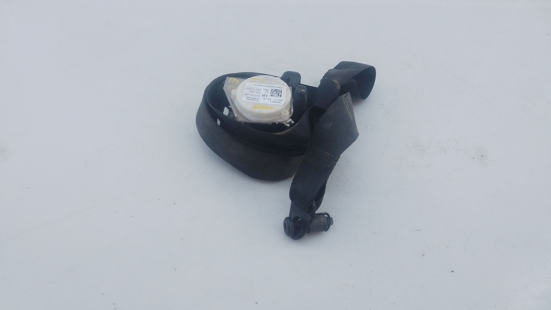 CINTURON SEGURIDAD TRASERO IZQUIERDO JEEP RENEGADE E1-B2-4-2 E1B242