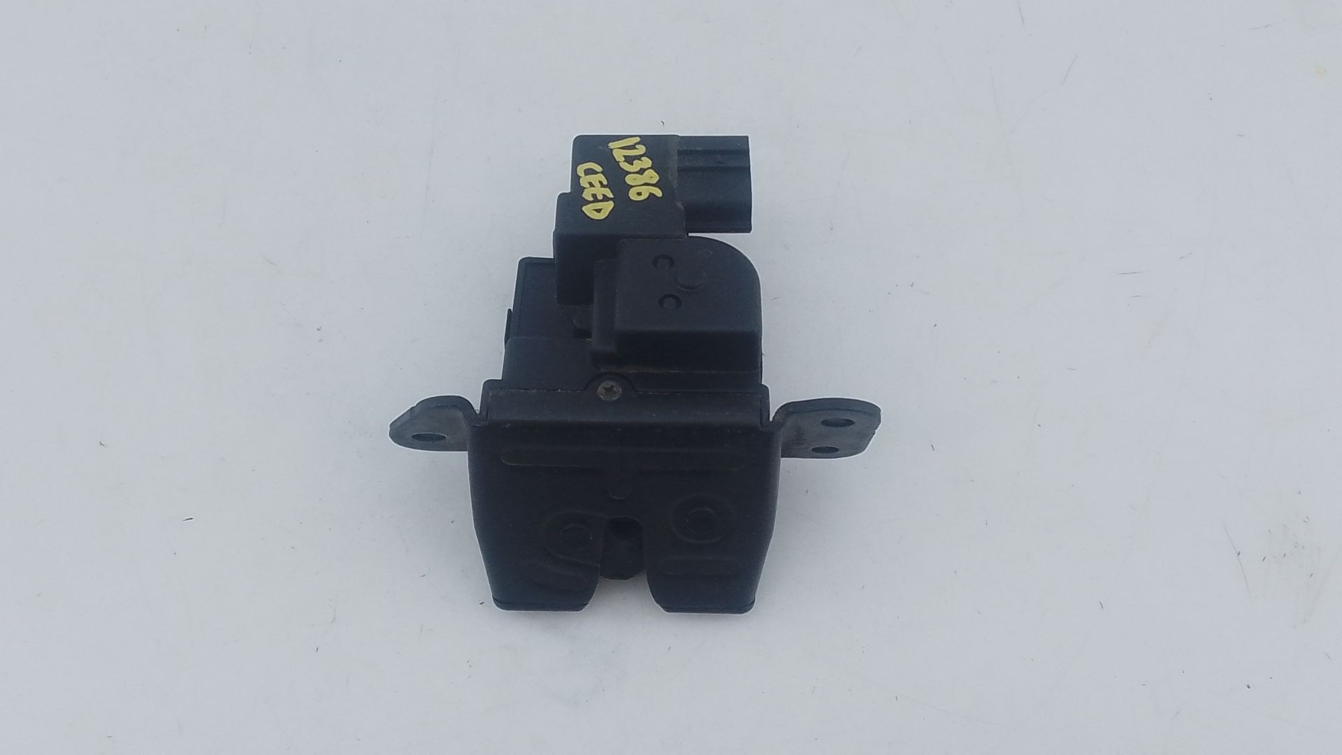 CERRADURA MALETERO / PORTON KIA CEE´D E2-B5-19-1 E2B5191 - Vista 2