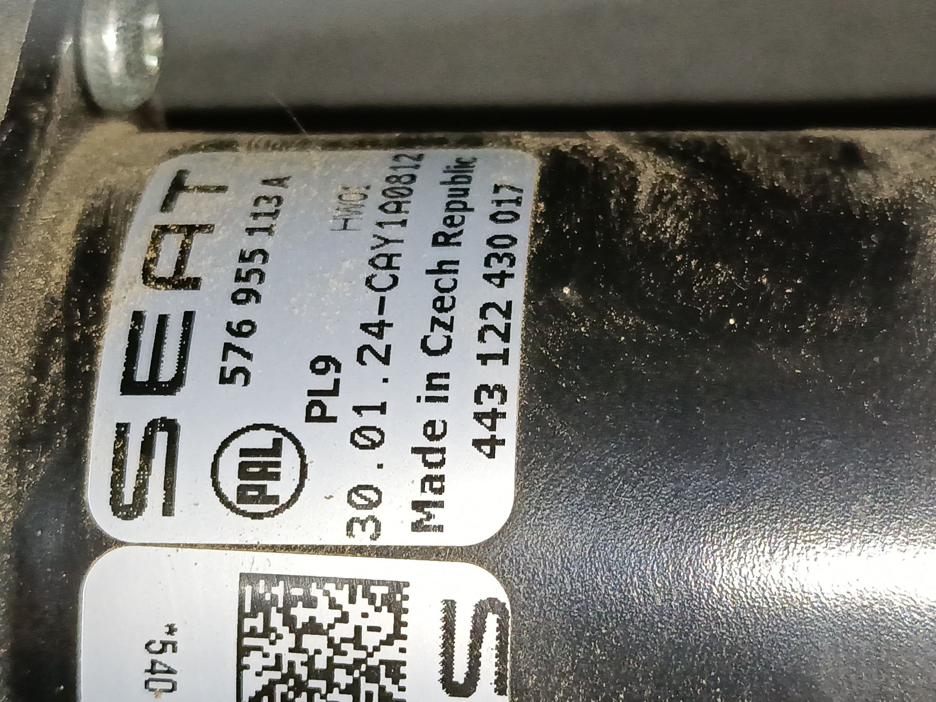 MOTOR LIMPIA DELANTERO SKODA KAROQ (NU7, ND7) 576955113A 576955113A - Vista 2