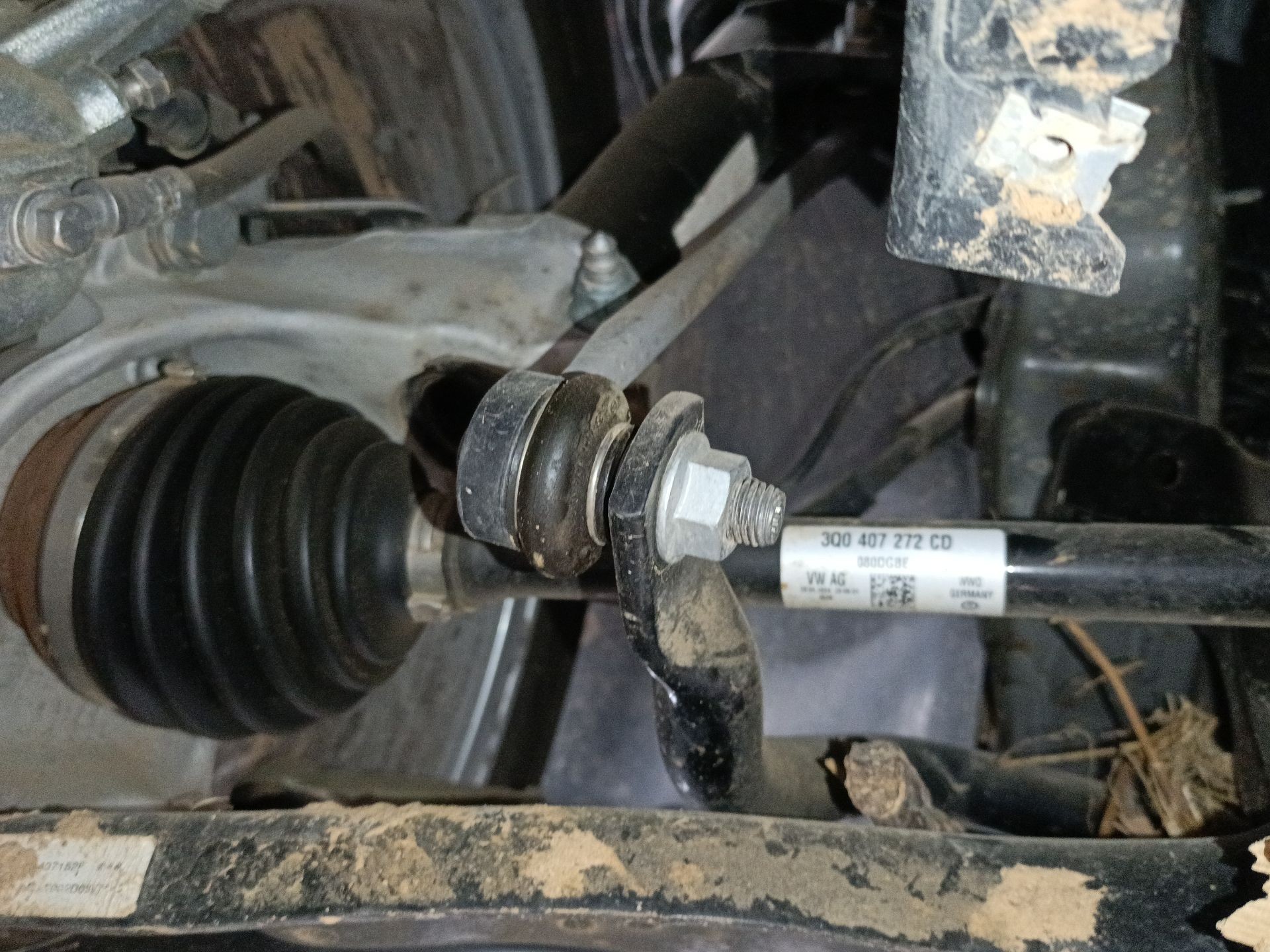 TRANSMISION DELANTERA DERECHA SKODA KAROQ (NU7, ND7) 3Q0407272CD 3Q0407272CD