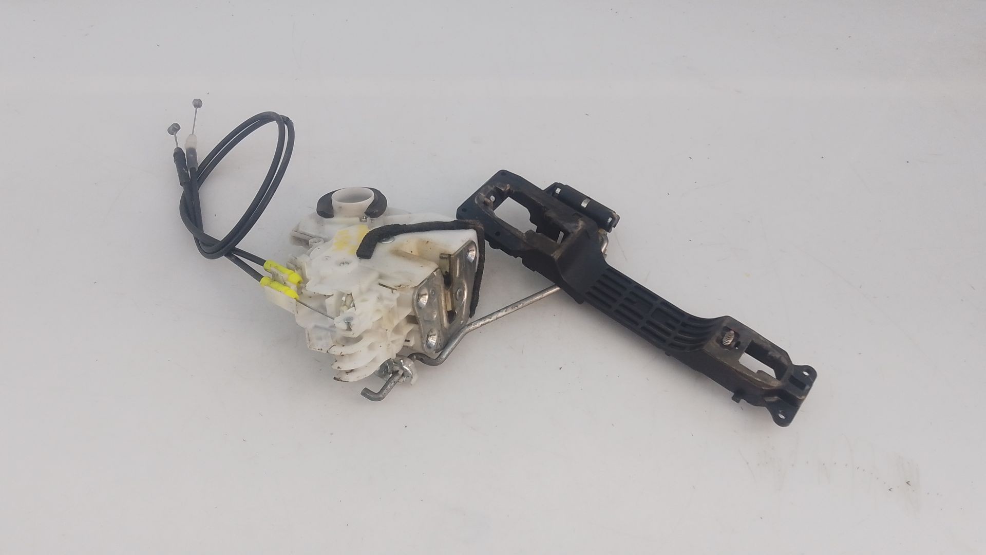 CERRADURA PUERTA DELANTERA DERECHA SUZUKI VITARA 8220154P30 / E2-A3-10-2 8220154P30E2A3102