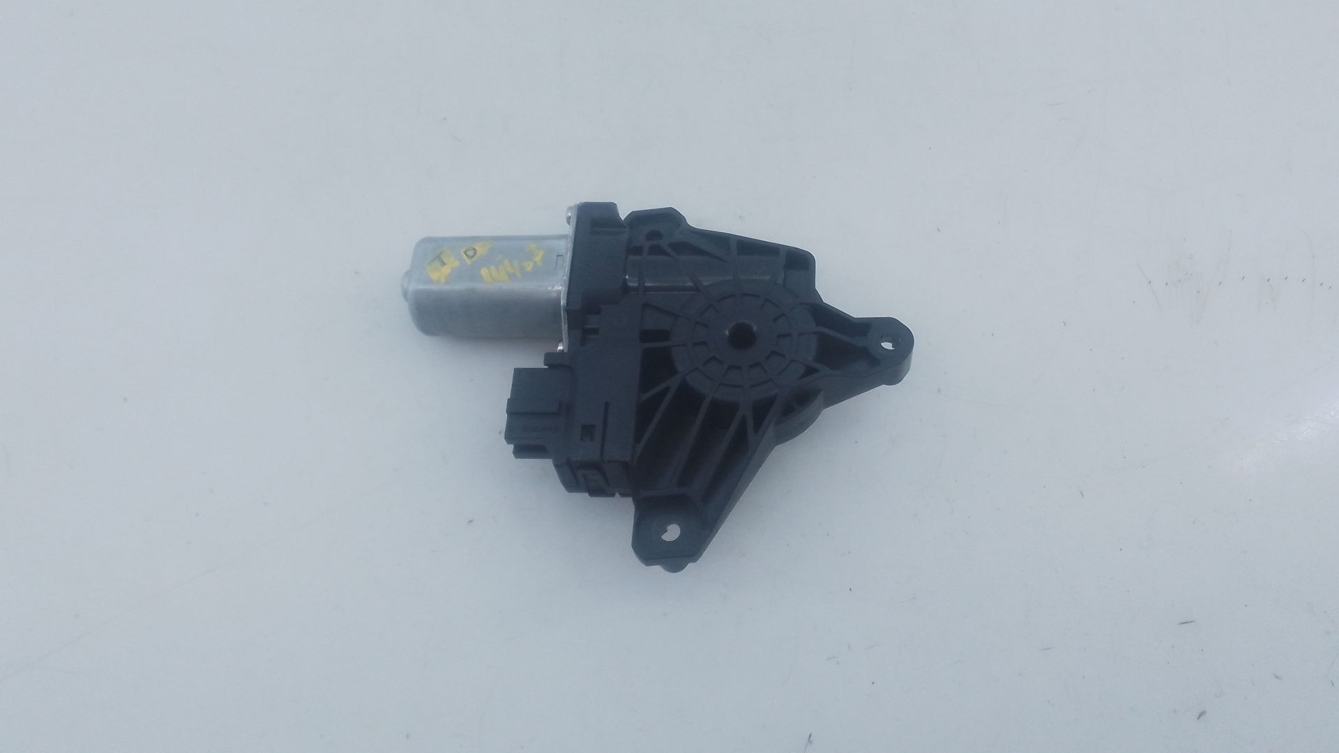 MOTOR ELEVALUNAS TRASERO DERECHO MERCEDES-BENZ CLASE A (W176) A2469063200 / E1-A2-47-2 A2469063200E1A2472