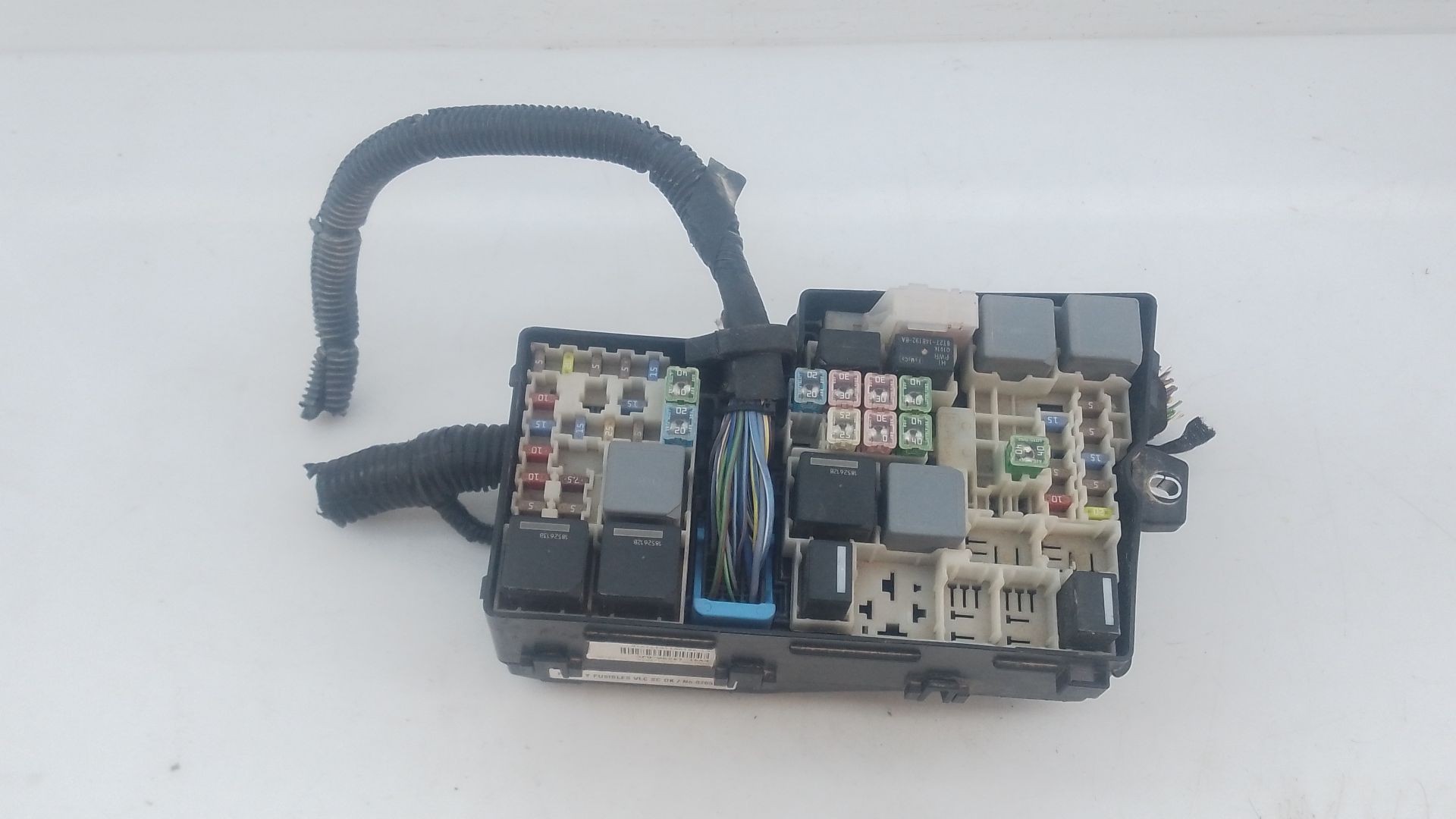 CAJA RELES / FUSIBLES FORD KUGA (CBS) KV4T14290BJC / E2-B3-10-1 KV4T14290BJCE2B3101