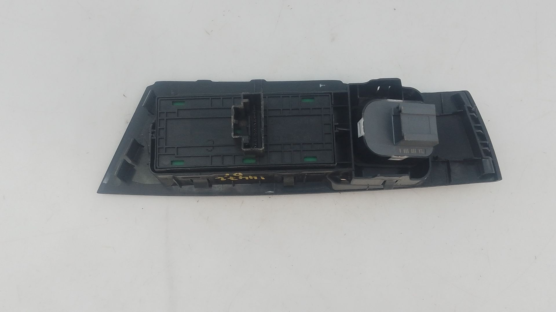 MANDO ELEVALUNAS DELANTERO IZQUIERDO VOLKSWAGEN T-CROSS (C11, D31) 5G0959857D / E2-A1-13-6 5G0959857DE2A1136 - Vista 2