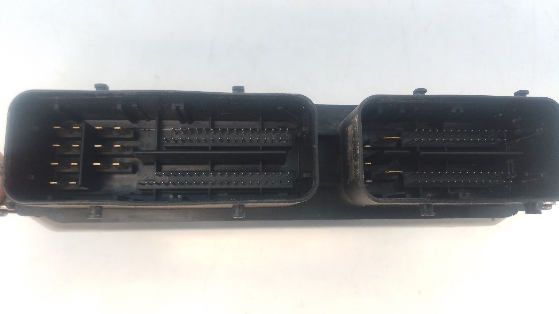 CENTRALITA MOTOR UCE OPEL ASTRA J Sedán 55597676 / E3-A5-22-1 / 55579719 55597676E3A522155579719 - Vista 3