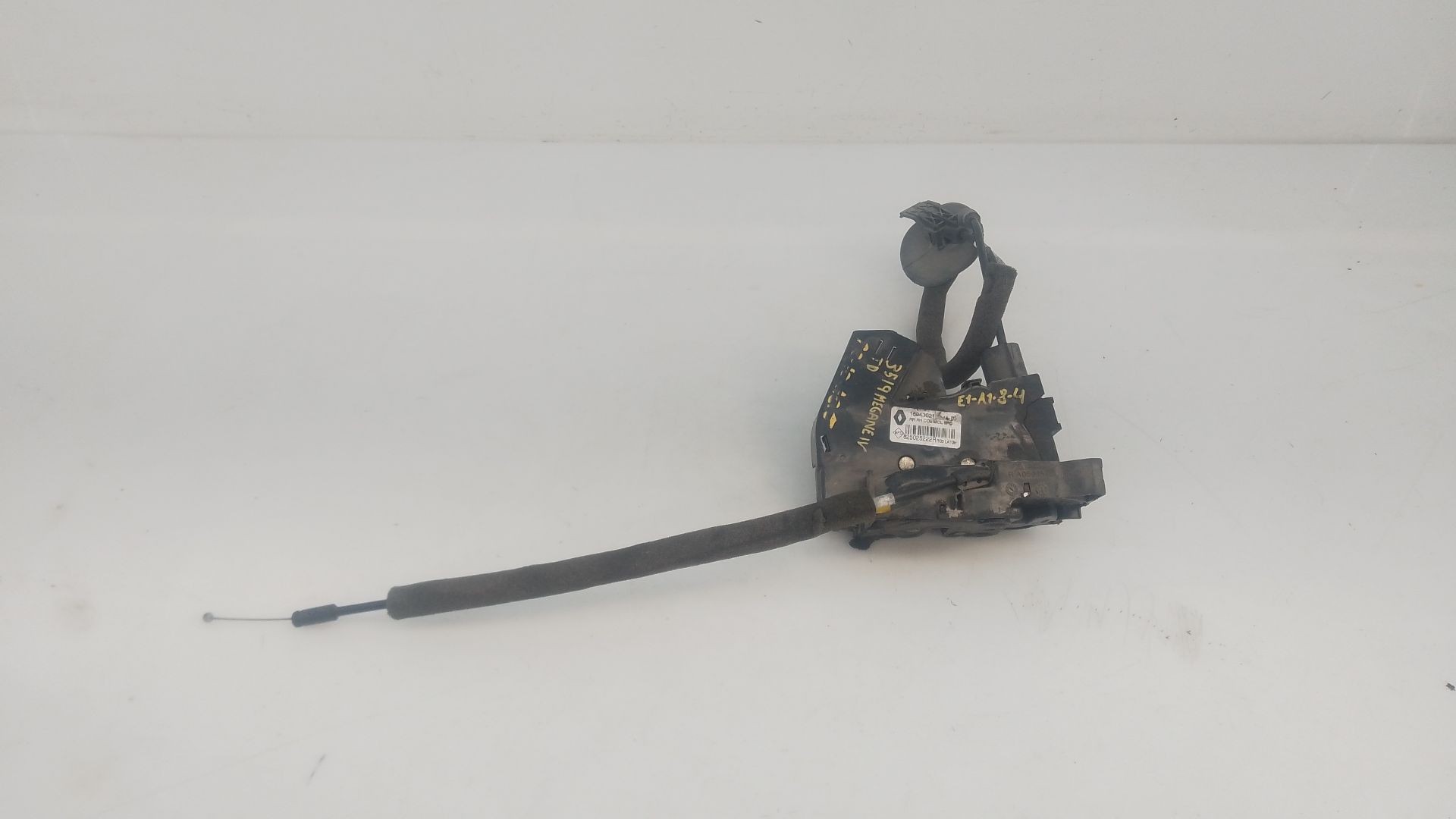 CERRADURA PUERTA TRASERA DERECHA RENAULT MEGANE IV BERLINA 5P 825025222R / E1-A1-4-1 825025222RE1A141