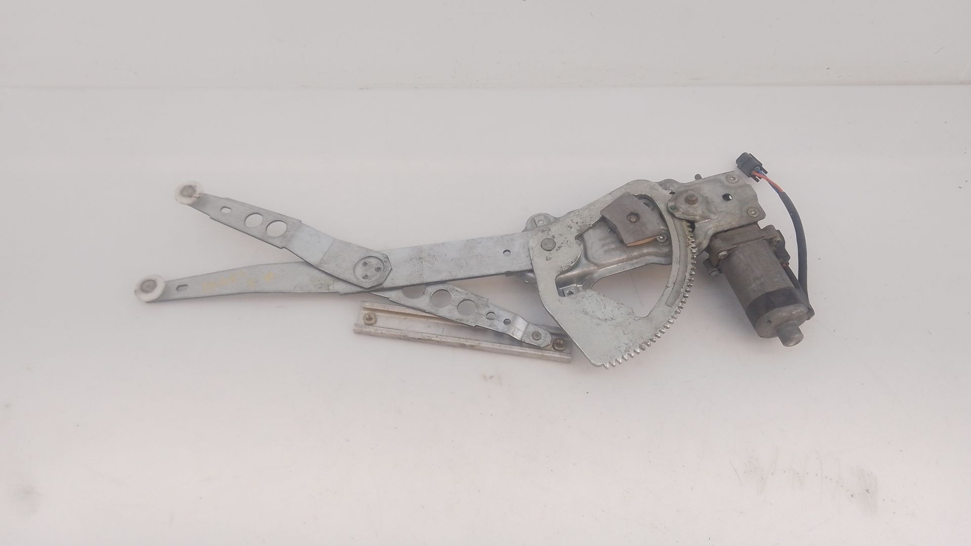 ELEVALUNAS TRASERO DERECHO JAGUAR DAIMLER 0130821613 / E2-B3-5-1 0130821613E2B351
