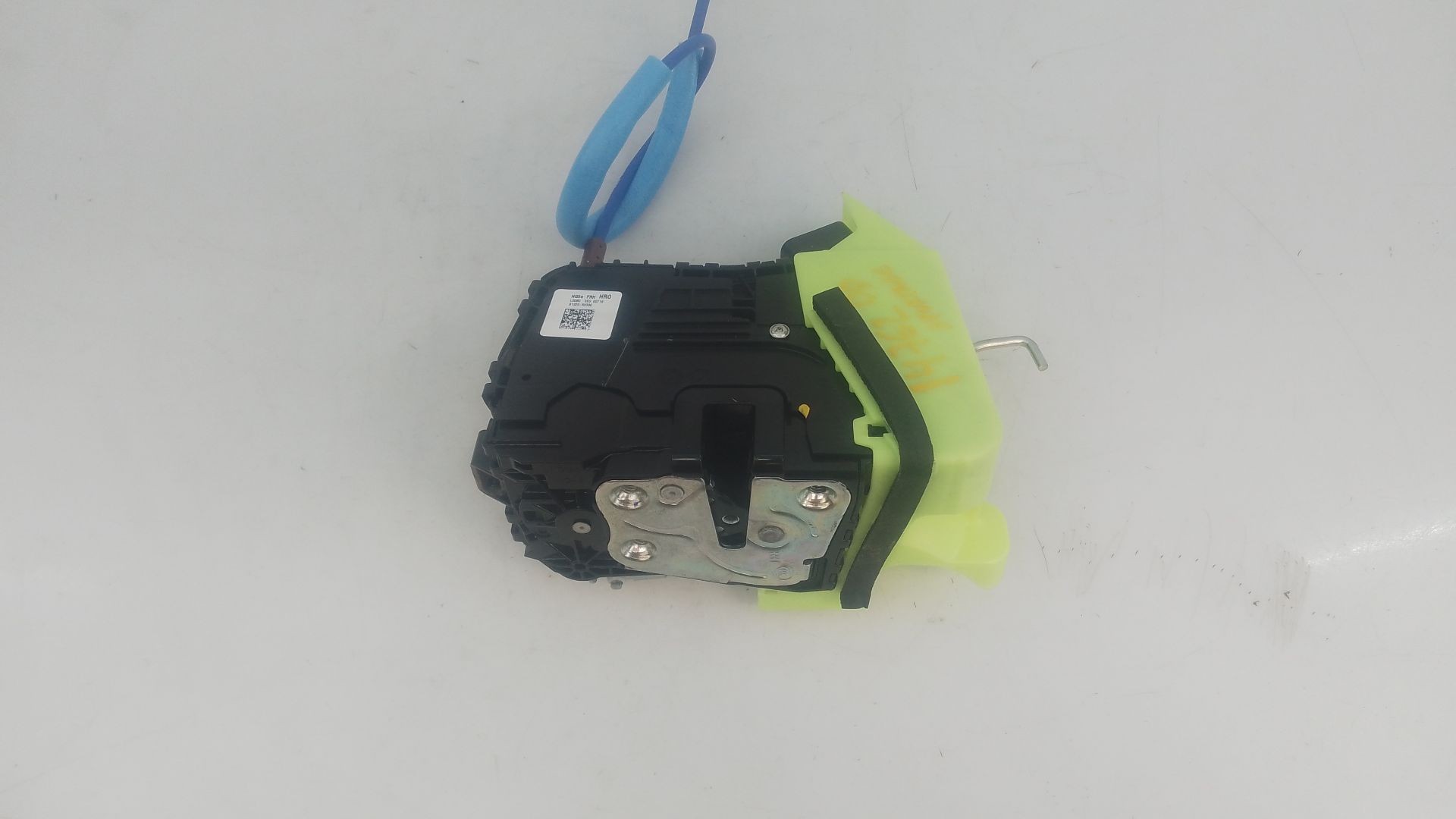 CERRADURA PUERTA DELANTERA DERECHA KIA SPORTAGE V (NQ5) 81320R2000 / E2-B5-20-2 81320R2000E2B5202