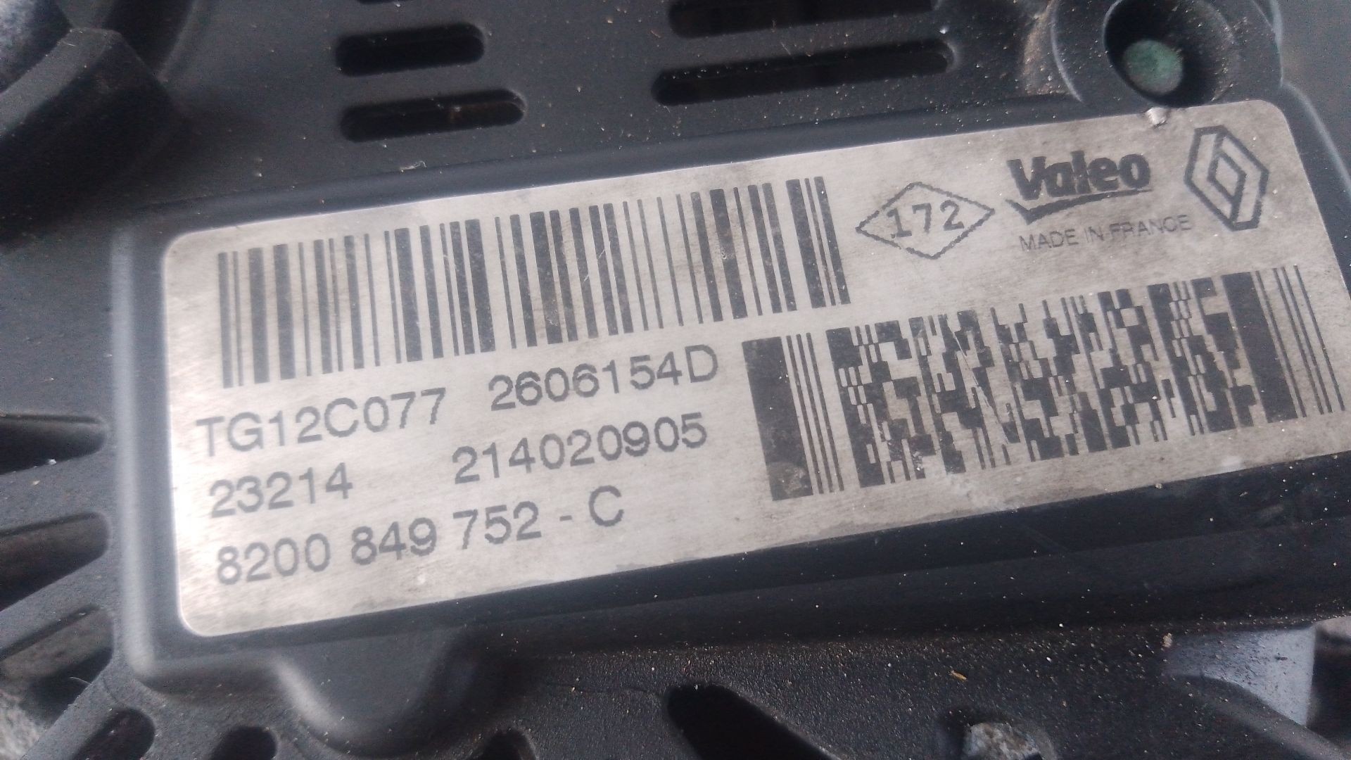 ALTERNADOR RENAULT MEGANE III Hatchback (BZ0/1_, B3_) 8200849752 / P3-B6-14-2 8200849752P3B6142 - Vista 3