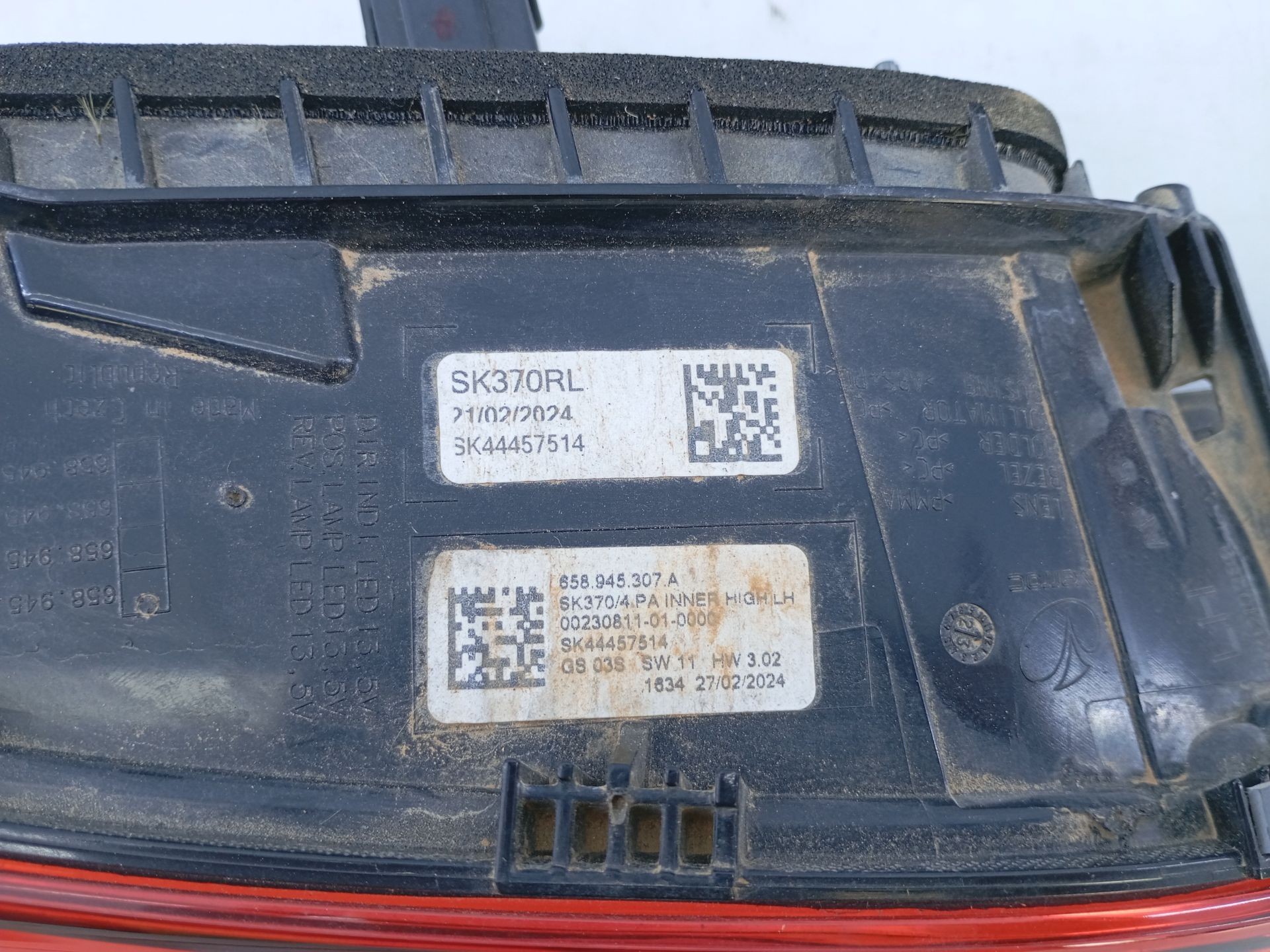 PILOTO TRASERO IZQUIERDO PORTON SKODA KAMIQ (NW4) 658945308A / E1-B6-9-1 658945308AE1B691 - Vista 3