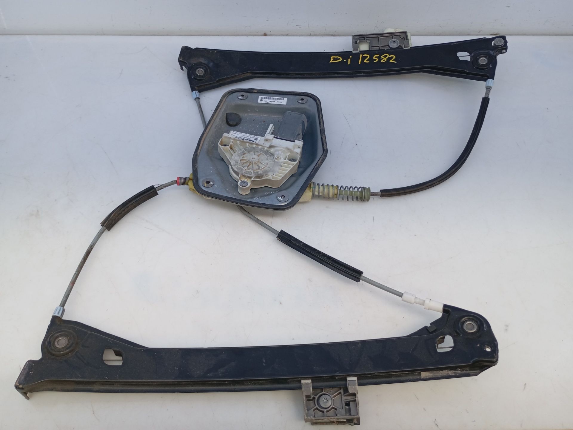 ELEVALUNAS DELANTERO IZQUIERDO VOLKSWAGEN SCIROCCO (137) 1Q0959701F / E1-B6-44-2 1Q0959701FE1B6442