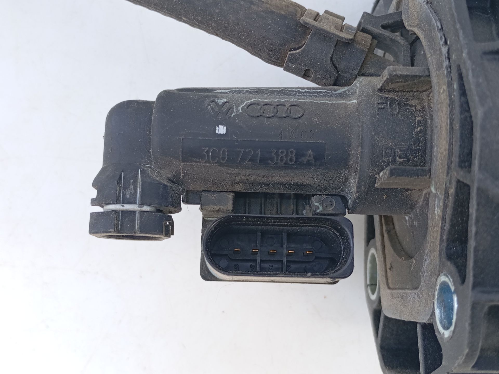 PEDAL EMBRAGUE VOLKSWAGEN PASSAT B6 (3C2) 3C1721059K / E1-B2-31-2 / 3C0721388A 3C1721059KE1B23123C0721388A - Vista 3