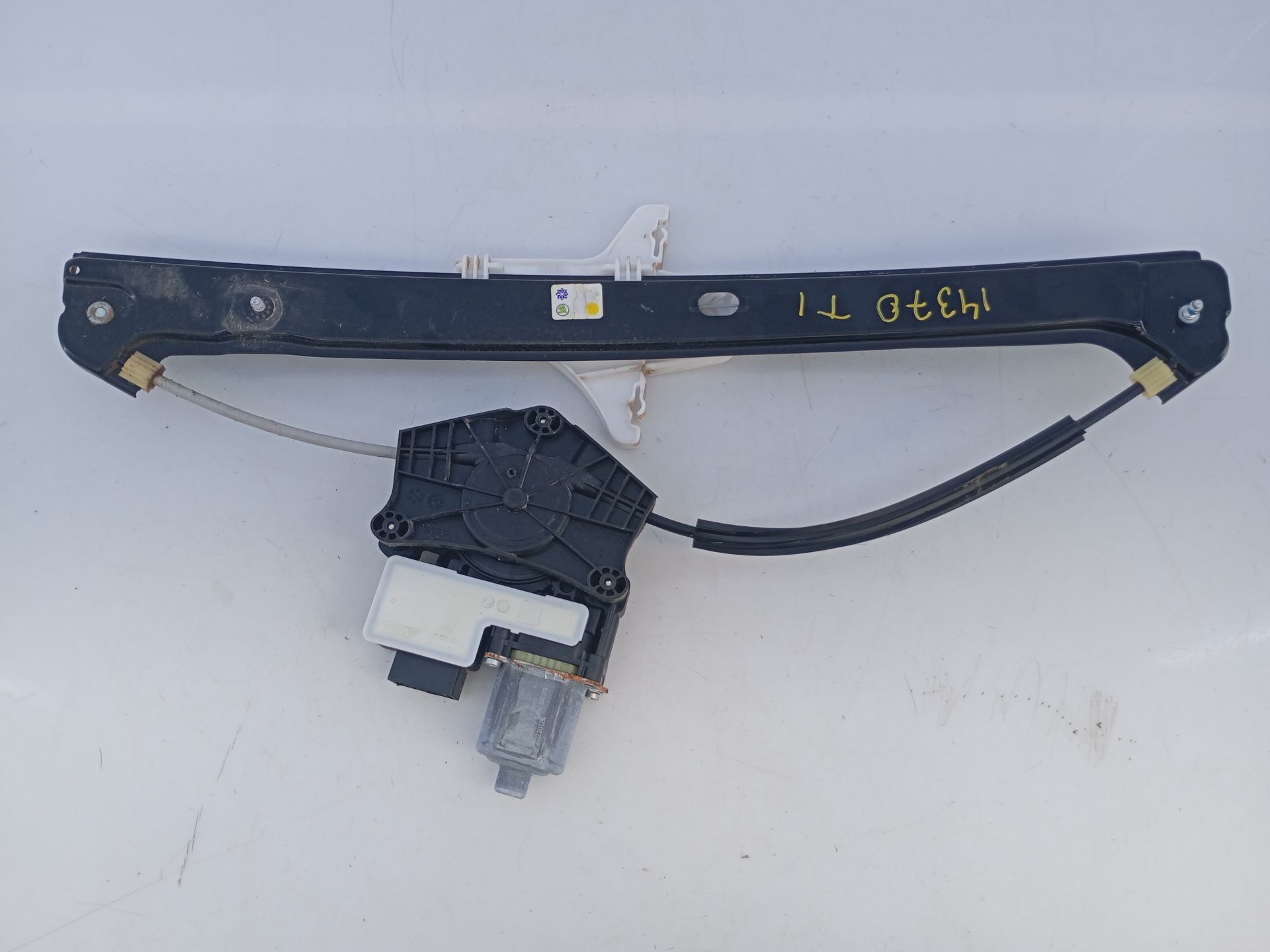 ELEVALUNAS TRASERO IZQUIERDO SKODA SCALA (NW1) 5Q0959407D / E1-B2-44-2 5Q0959407DE1B2442
